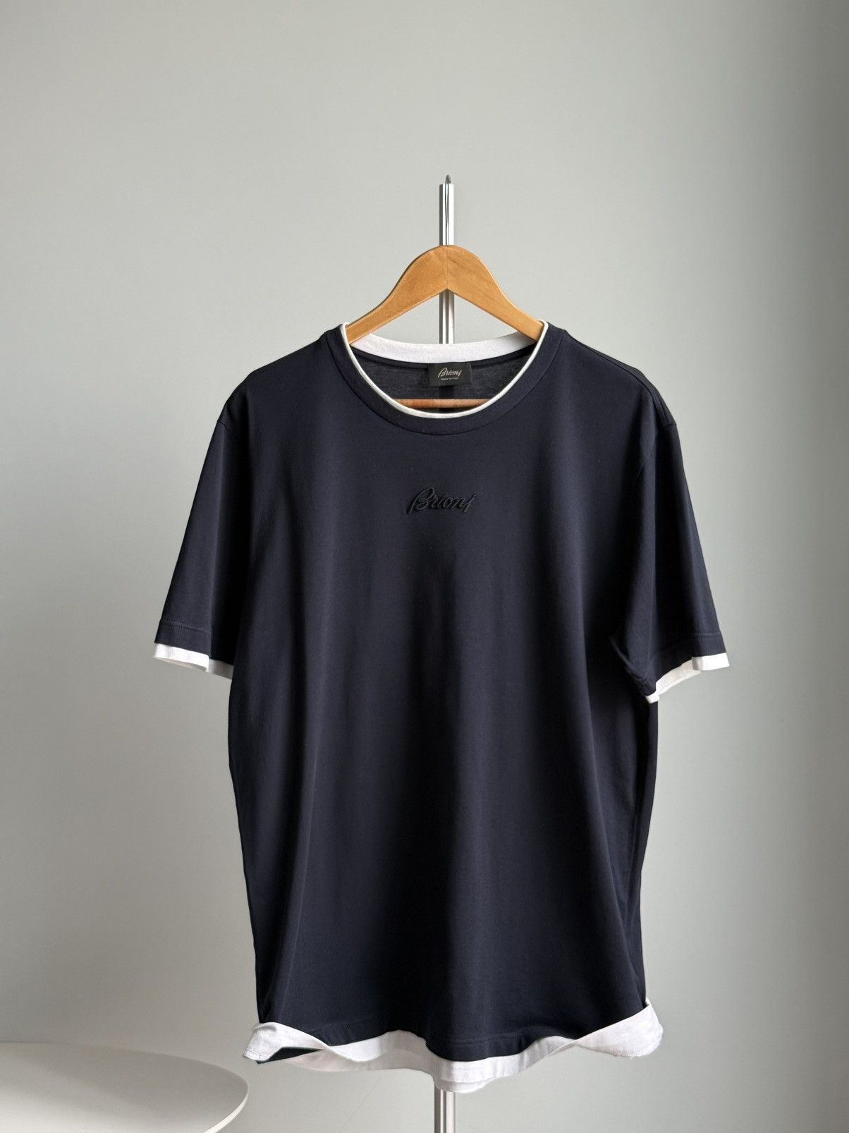 Brioni Brioni Embroidered Logo Cotton T-Shirt Navy Blue Size US L / EU 52-54 / 3 - 6 Thumbnail