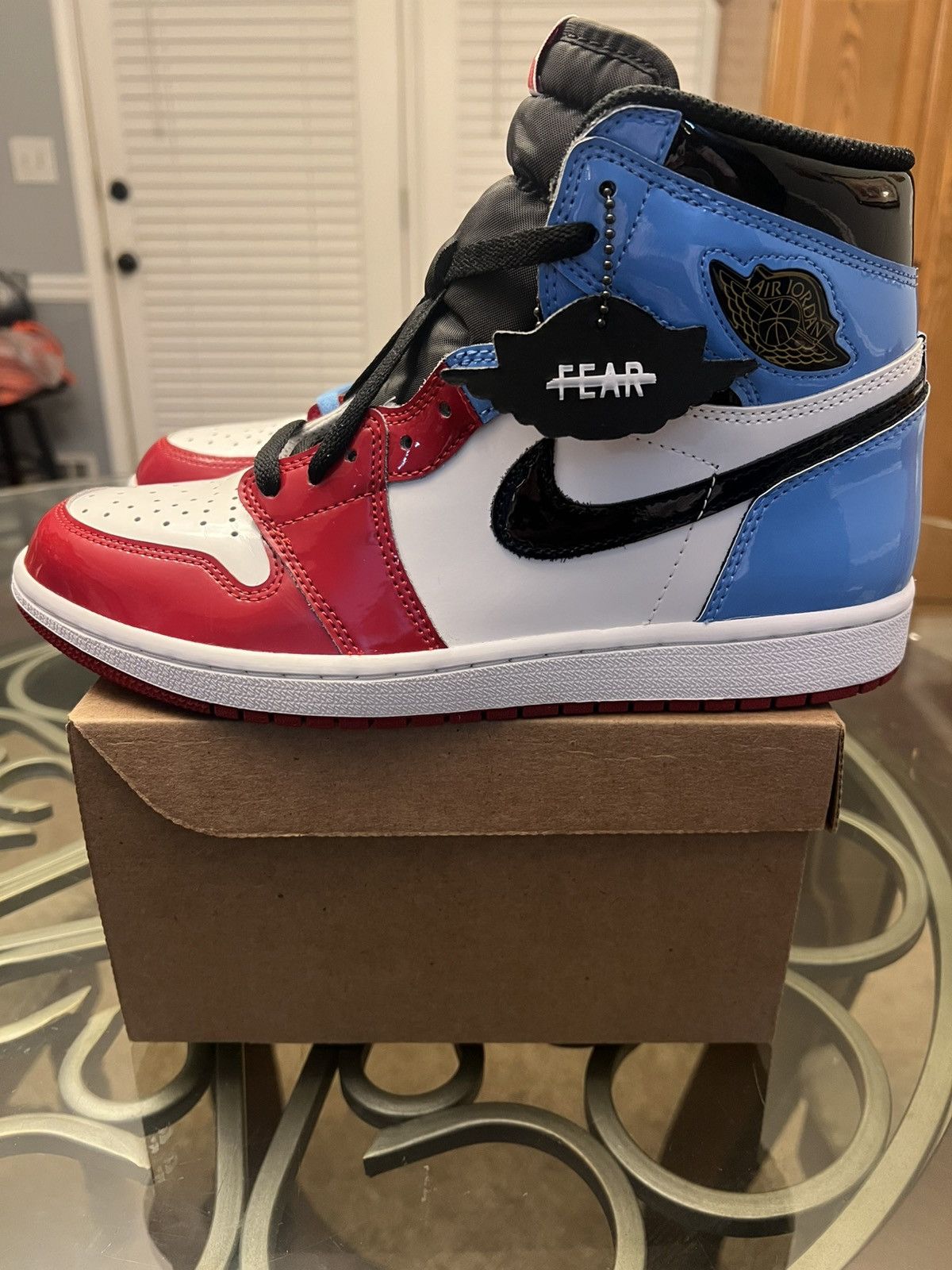 Jordan Brand Jordan 1 Retro High Fearless 2019 Size US 9.5 / EU 42-43 - 2 Thumbnail