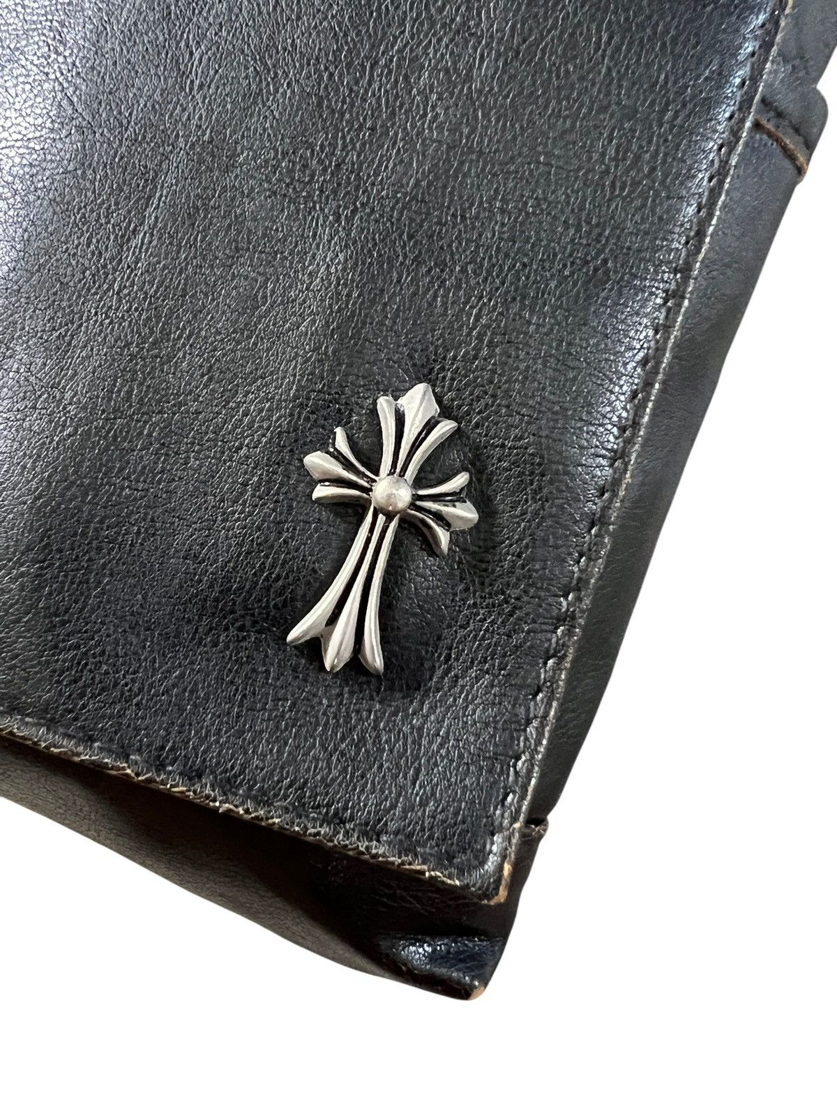 Japanese Brand Fabric Connection 🇯🇵 Leather Cross Logo Sling Bag Size ONE SIZE - 4 Thumbnail