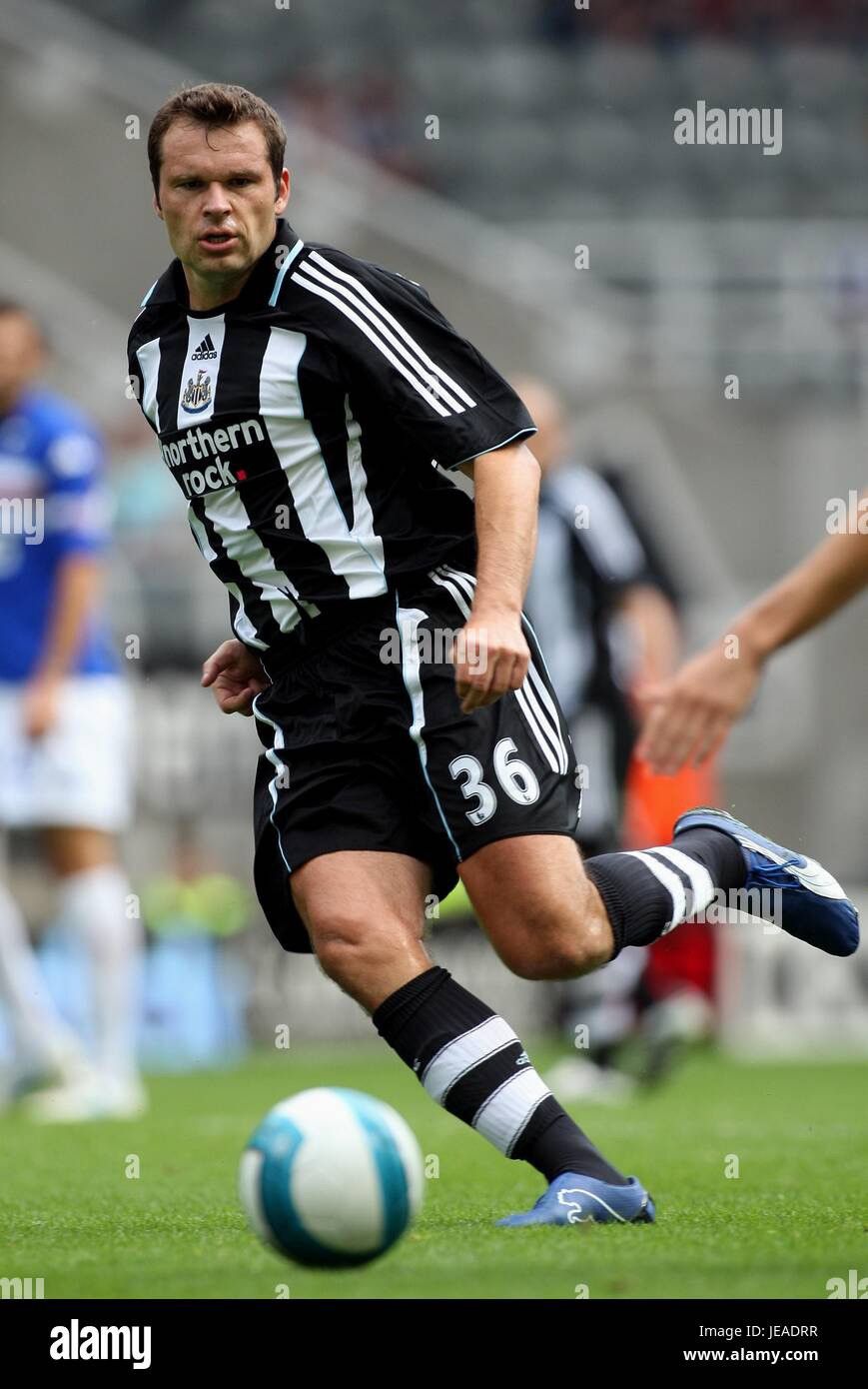 Adidas × Vintage Vintage adidas newcastle united 07/08 soccer football Jersey Size US XXS / EU 40 - 2 Thumbnail