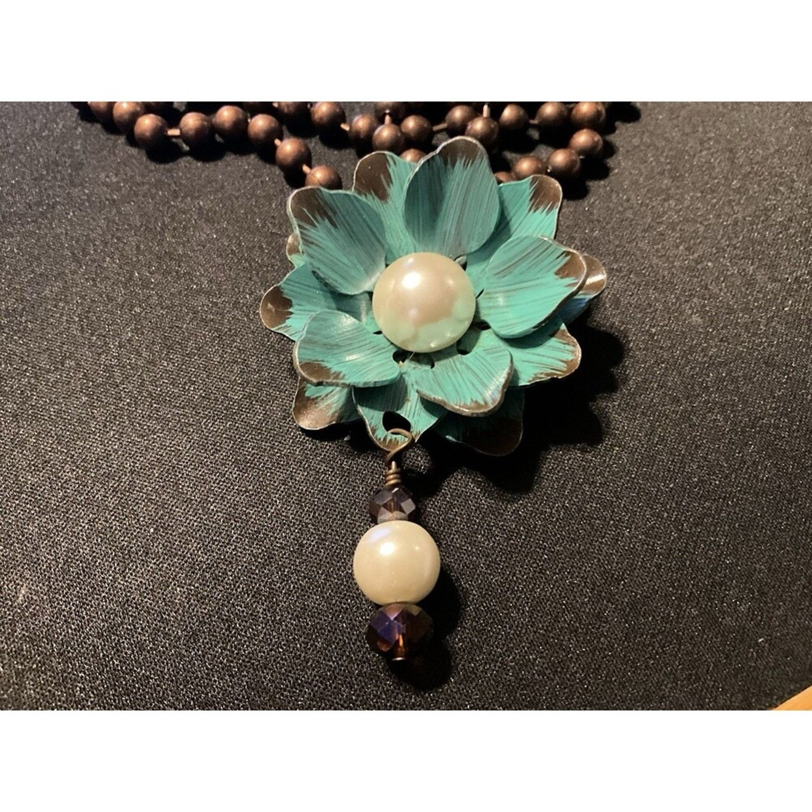 Other Brass & Metal Flower 34in Chain Necklace w/ Faux Pearls Size ONE SIZE - 1 Thumbnail