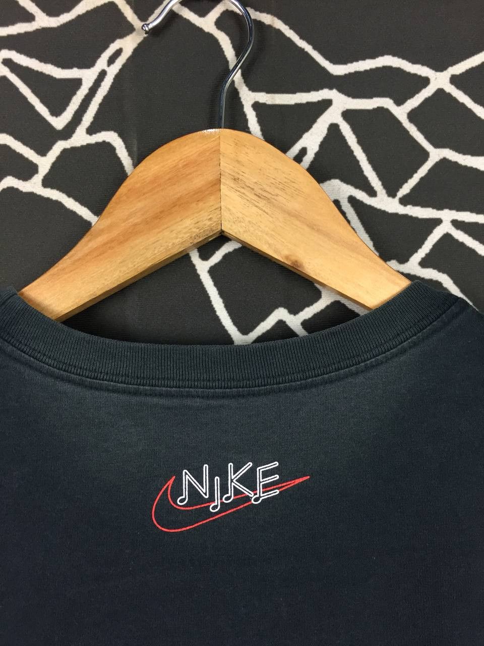 Nike Nike Shibuya Scramble Japan Exclusive DJ Cat Turntable Tee Size US L / EU 52-54 / 3 - 8 Thumbnail