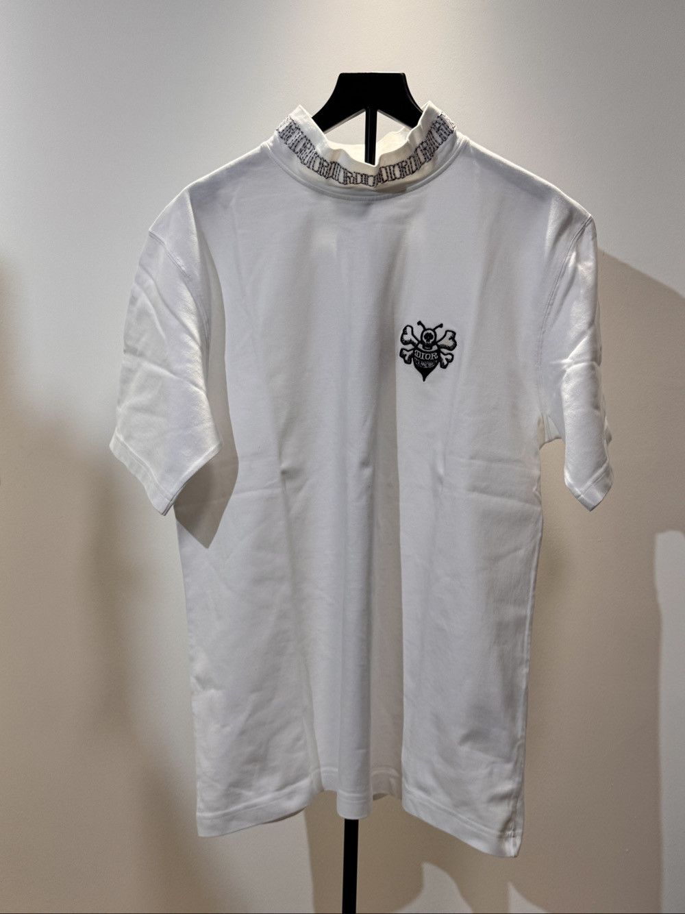 Dior Dior Bee Embroidery Mock Neck T-Shirt Size S Size US S / EU 44-46 / 1 - 1 Thumbnail