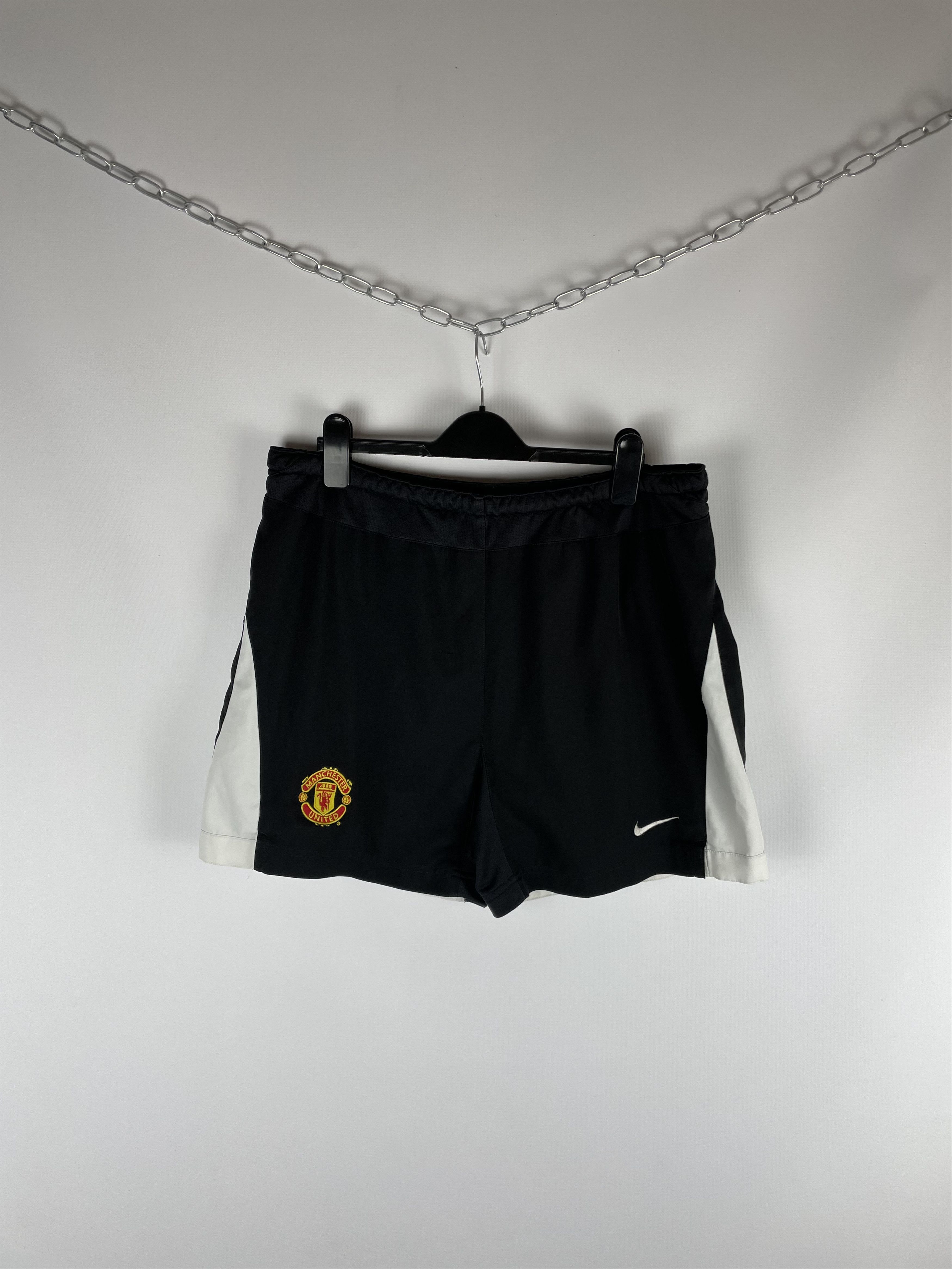 Nike × Vintage Mens Vintage Adidas FC Manchester United shorts soccer rare Size US 32 / EU 48 - 1 Thumbnail