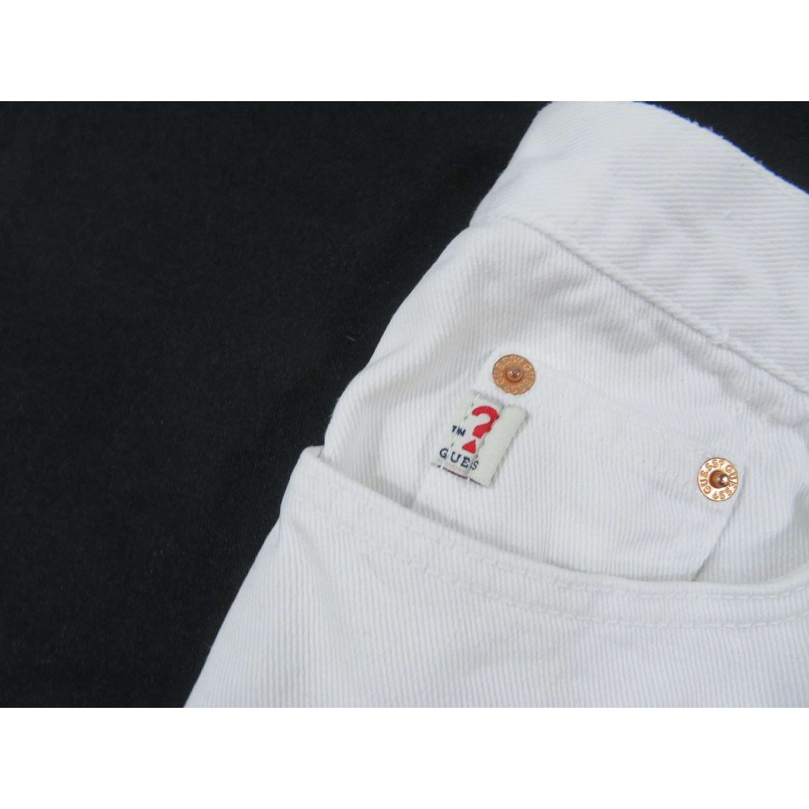 Guess Guess Shorts, Denim, White, Sz 29 Measure 28 Made USA 1990s Size 28" / US 6 / IT 42 - 4 Thumbnail