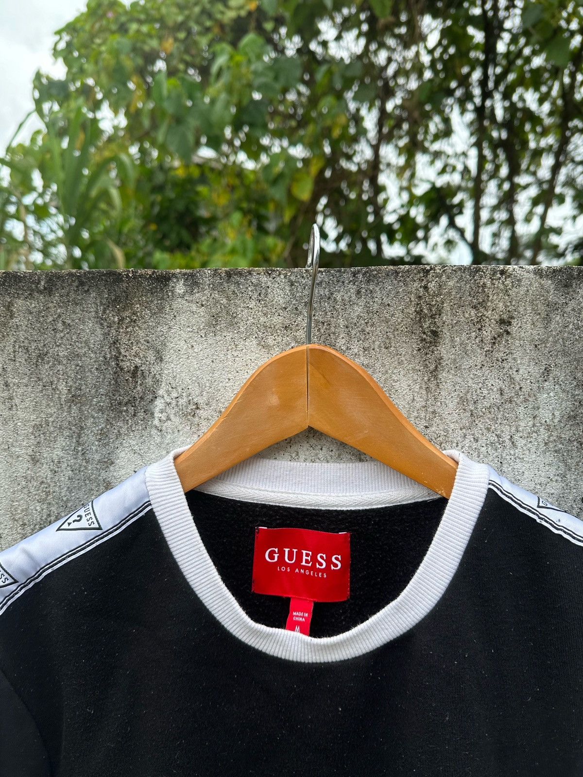 Guess Guess side tape pullover sweatshirt Size US M / EU 48-50 / 2 - 2 Thumbnail