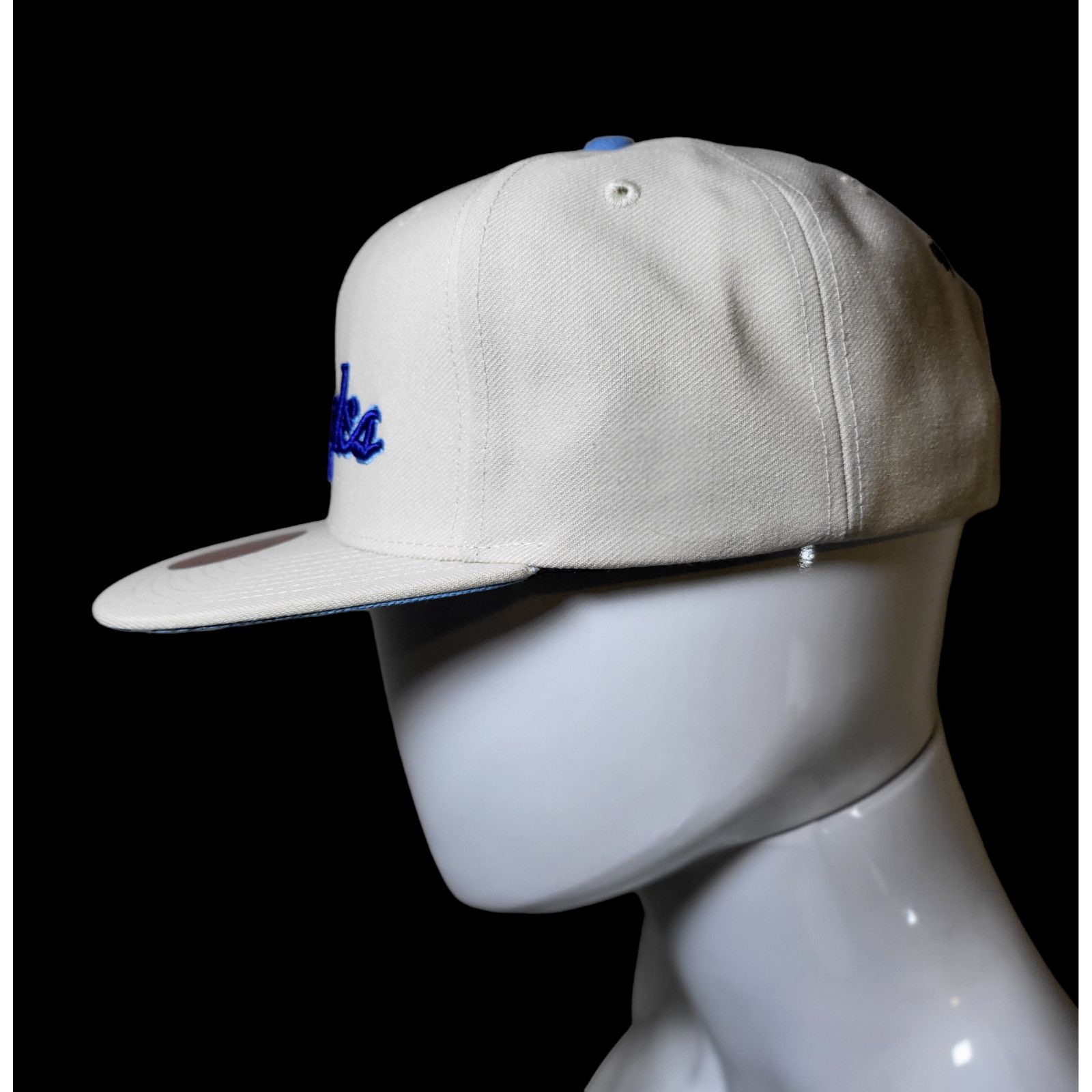 Mitchell & Ness NWT Los Angeles Lakers Mitchell & Ness 3D Off White Hat Size ONE SIZE - 6 Thumbnail