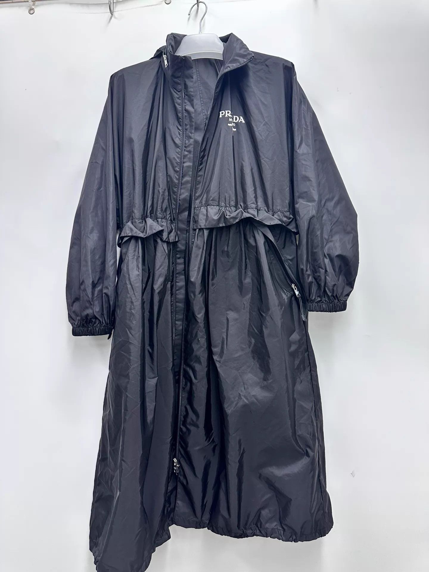Prada Prada Trench Coat 36 Bust 112 Length 112 Size XS / US 0-2 / IT 36-38 - 1 Thumbnail