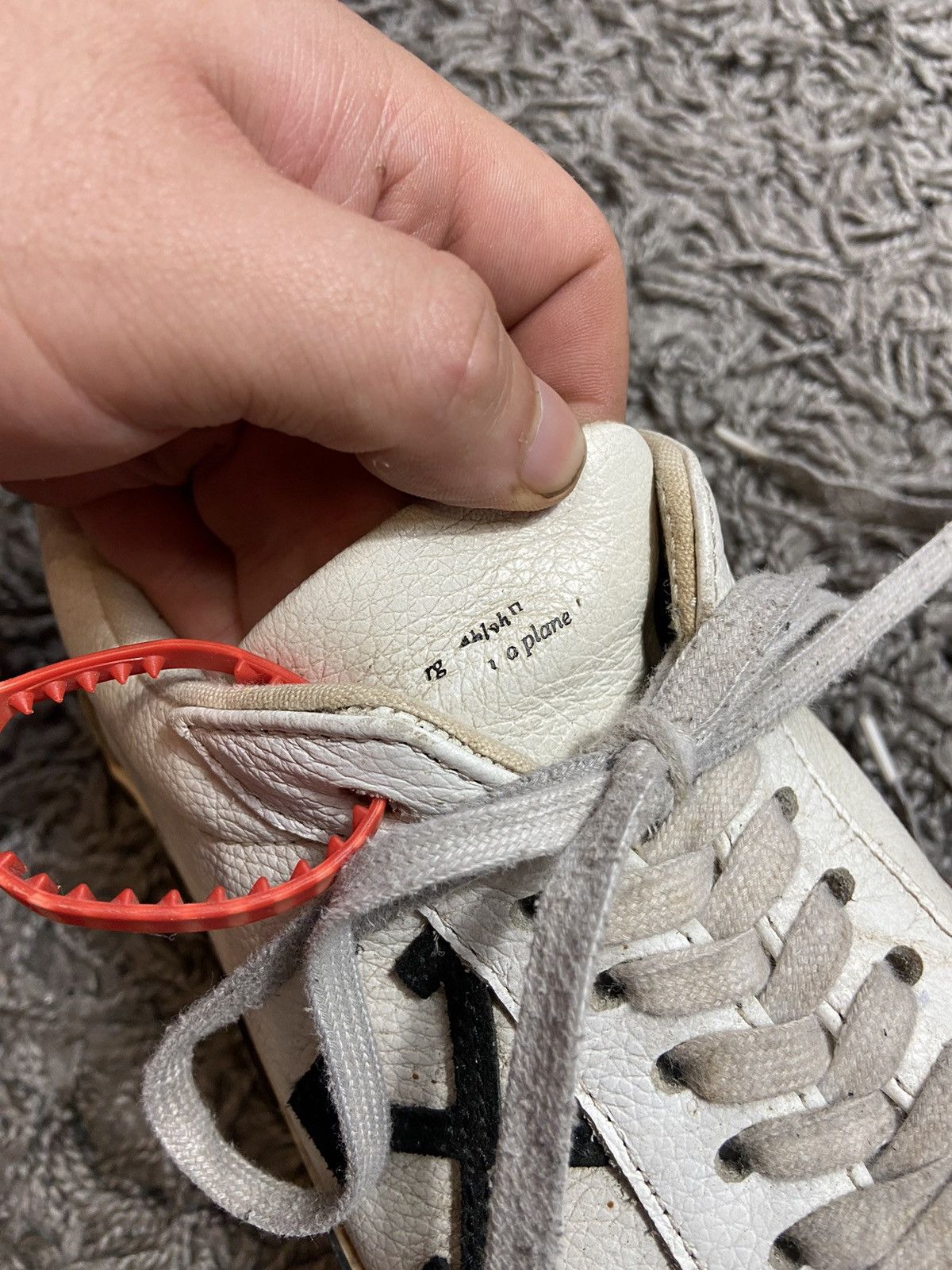 Designer × Off-White Off-White Vulcanized Low-Top Sneakers White/Black Size 41 Size US 8.5 / EU 41-42 - 5 Thumbnail