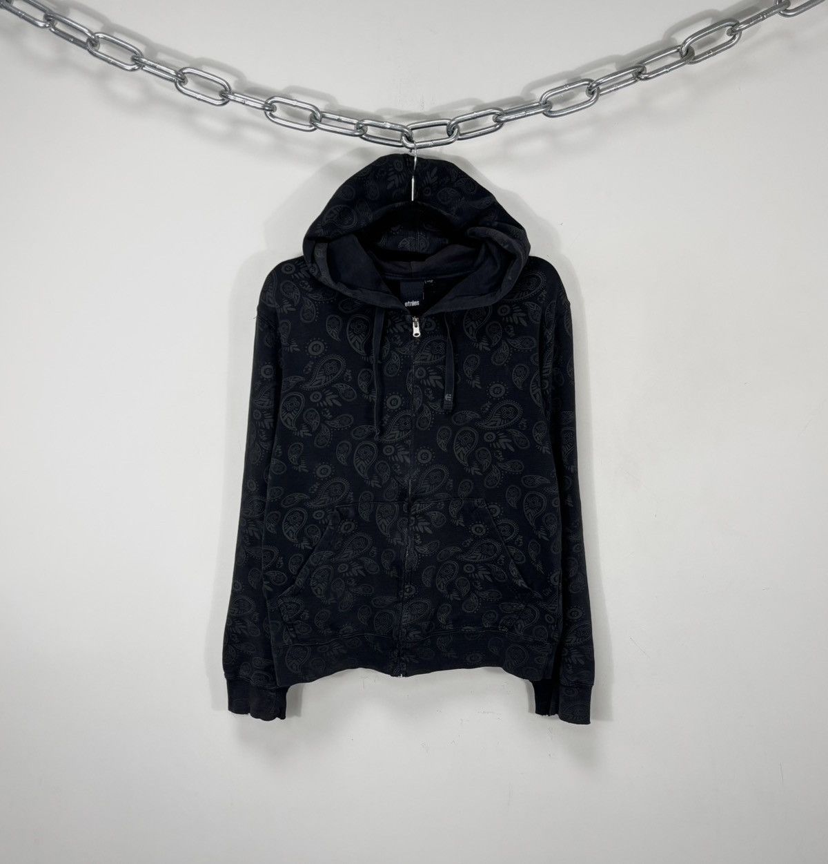Etnies Vintage Etnies Y2K Paisley Print Skateboard Zip Up Hoodie Size US M / EU 48-50 / 2 - 1 Thumbnail