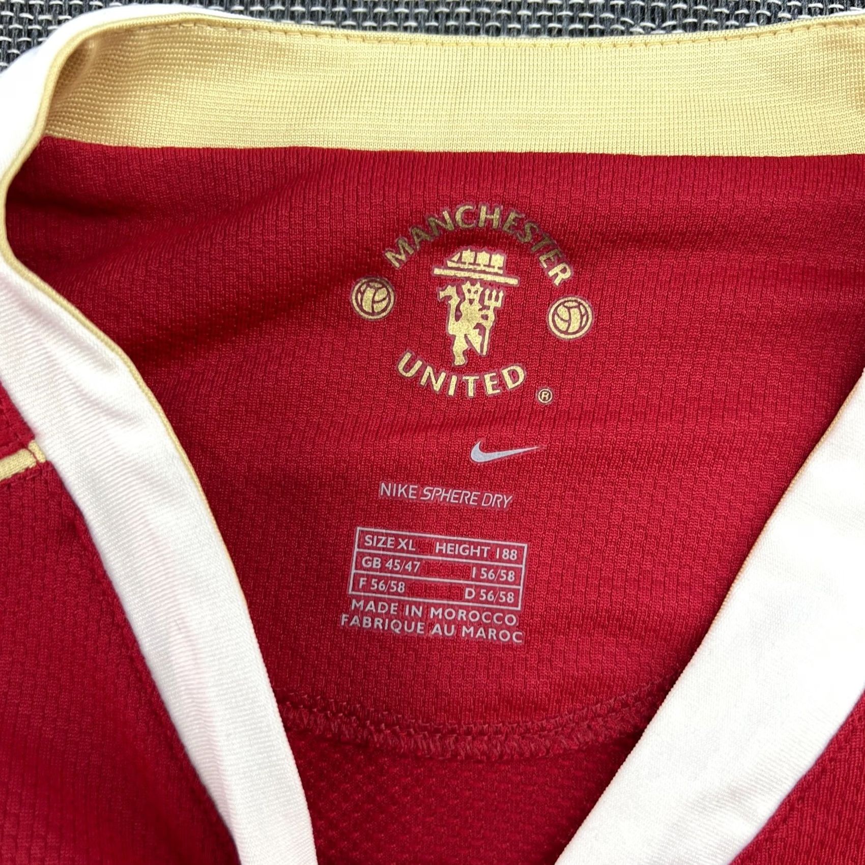 Nike Nike Manchester United Football Jersey Shirt XL Men's Red Short Sleeve Pullover Quick Dry Moisture Wicking Size US XL / EU 56 / 4 - 7 Thumbnail