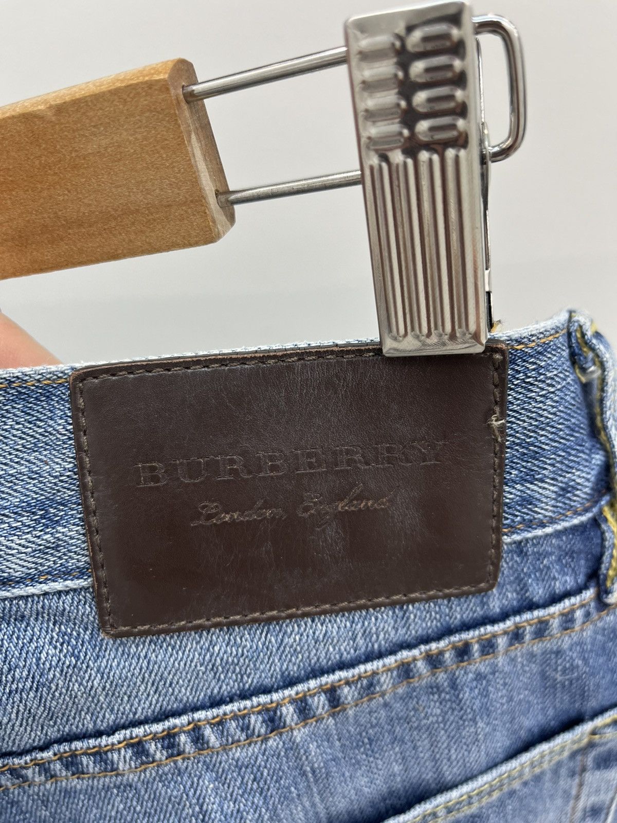 Burberry Burberry London Denim Selvedge Jeans Size US 30 / EU 46 - 5 Thumbnail