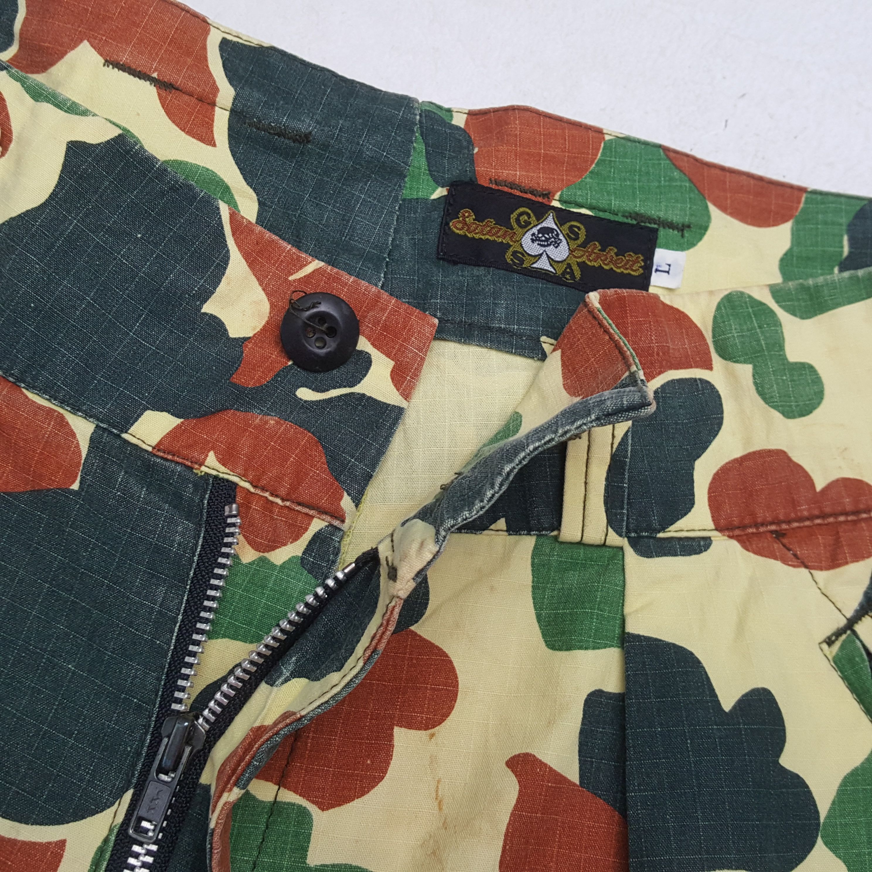 Japanese Brand Military Camo Design Style Short Pants RR11 Size US 32 / EU 48 - 9 Thumbnail