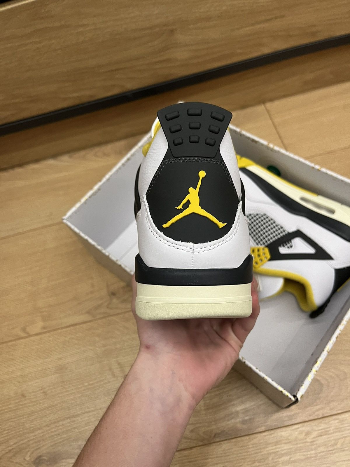 Nike Jordan 4 Retro Vivid Sulfur Size US 11.5 / EU 44-45 - 5 Thumbnail