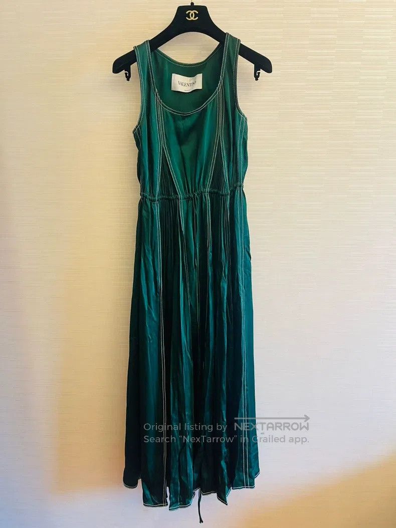 Valentino Valentino dress Size XS / US 0-2 / IT 36-38 - 1 Thumbnail