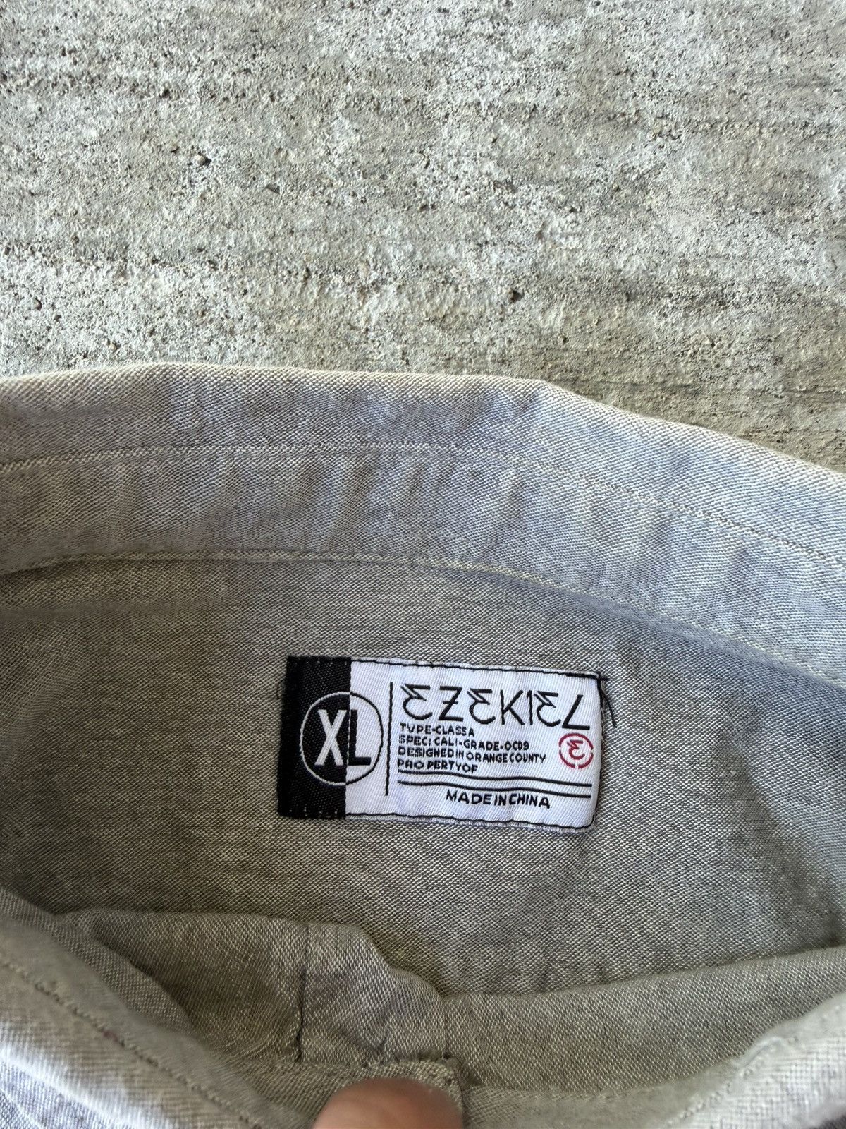 Ezekiel Light Gray Vintage Y2K Button Up Camp Short Sleeve Shirt Size US L / EU 52-54 / 3 - 5 Thumbnail
