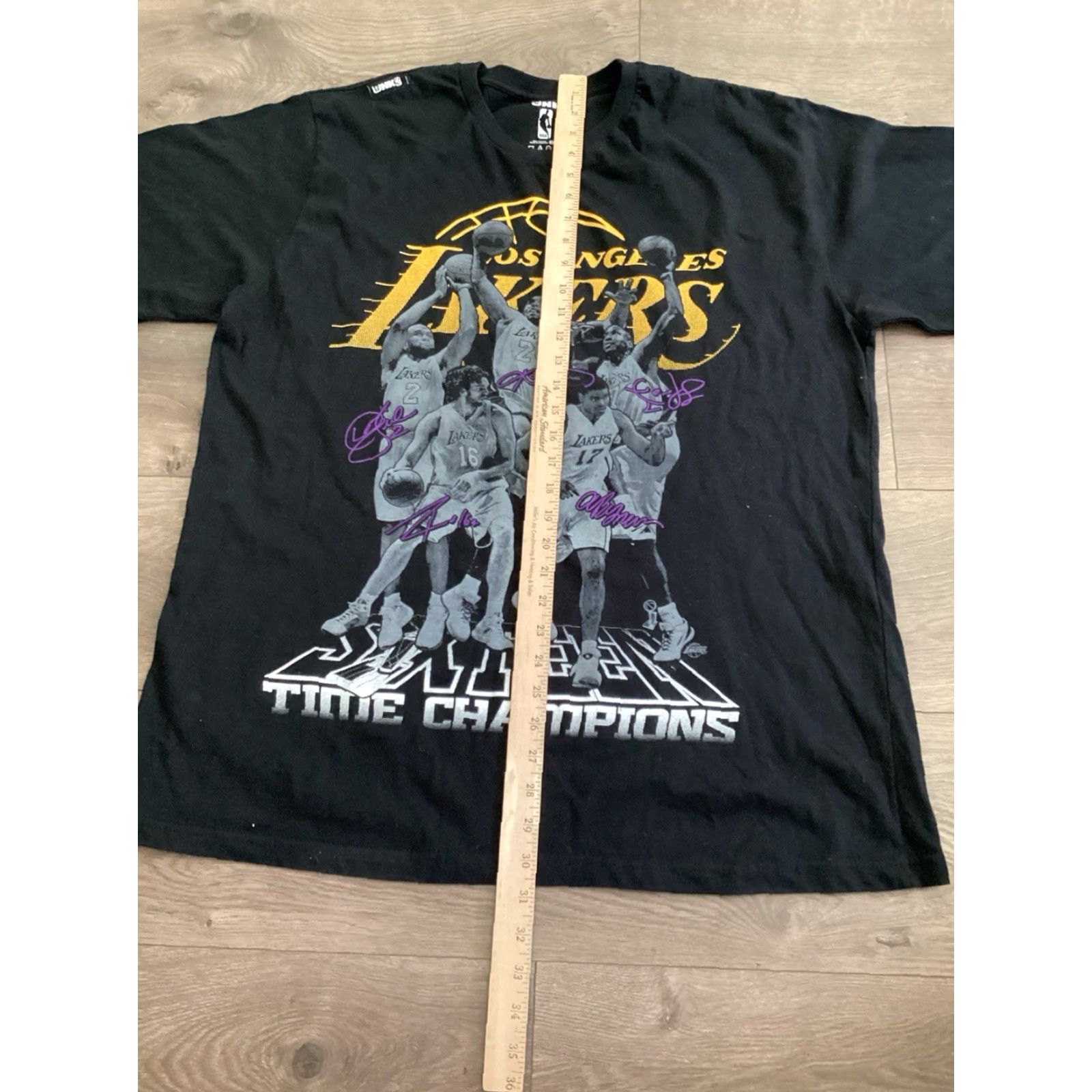 Champion VINTAGE Los Angeles Lakers Shirt Unisex 2XL Black 16x Champions Kobe Bryant 2000s Decade Mens Womens Size US XXL / EU 58 / 5 - 7 Thumbnail