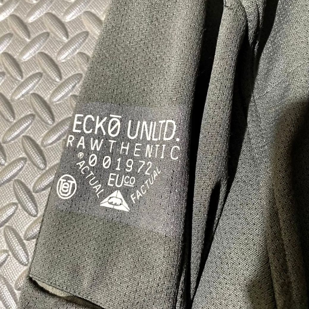 Vintage VINTAGE Ecko Unlimited Grey Zip Up Jacket Rawthentic Men's L Size US L / EU 52-54 / 3 - 5 Thumbnail