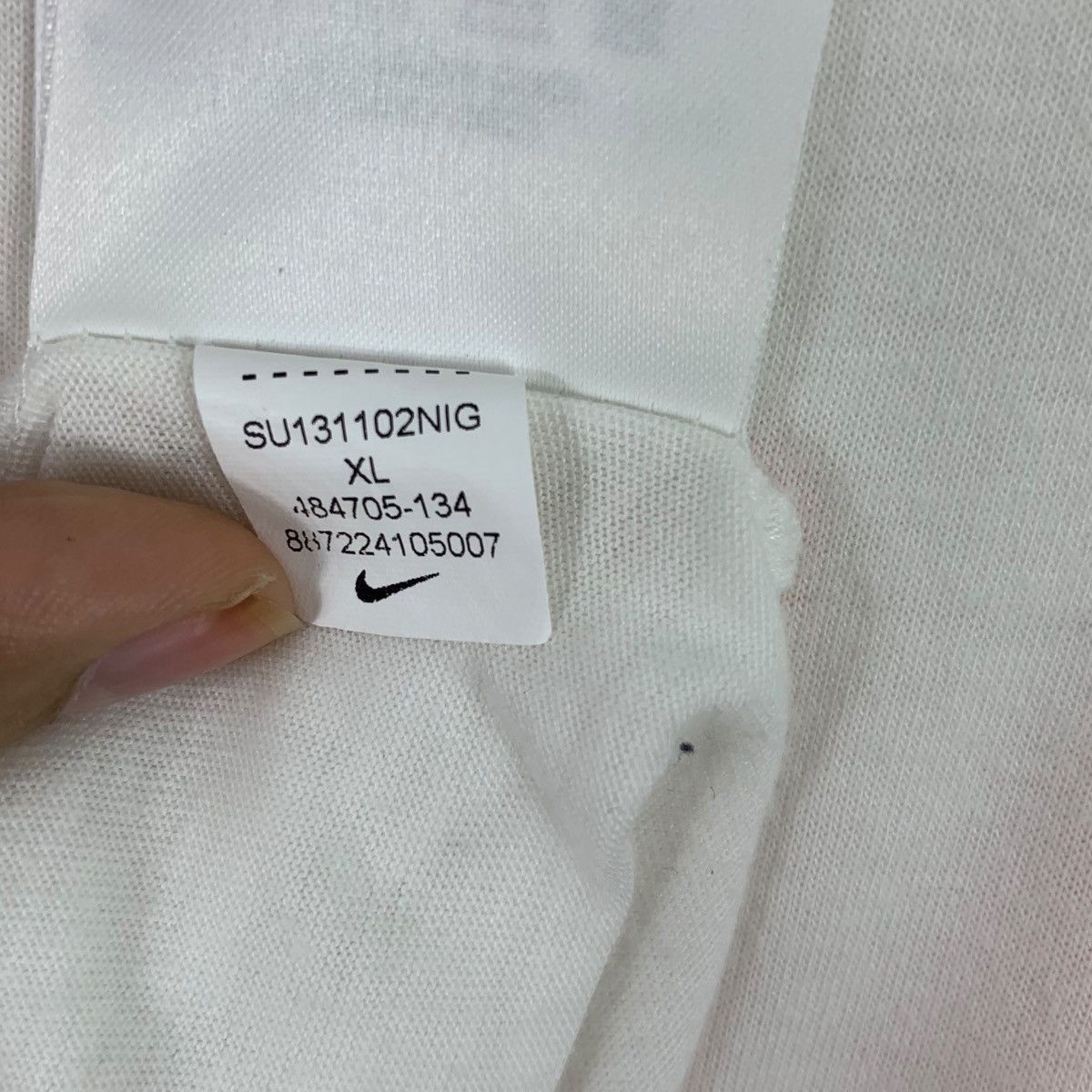 Nike NIKE SPORTSWEAR Swoosh Logo Regular Fit Tee Shirt Top Size XL / US 12-14 / IT 48-50 - 13 Thumbnail