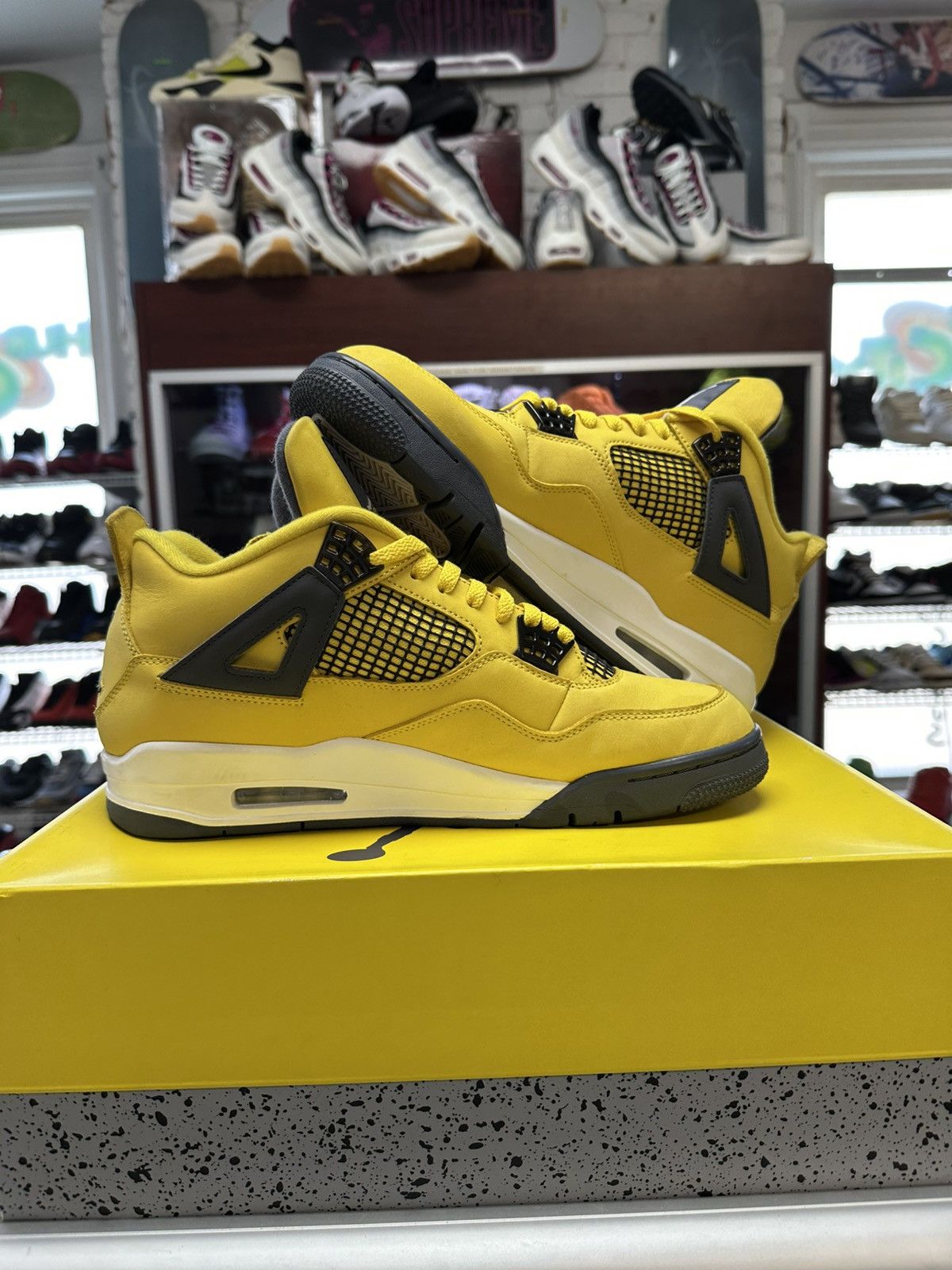 Jordan Brand Jordan 4 Retro ‘Lightning’ Size US 11.5 / EU 44-45 - 2 Thumbnail