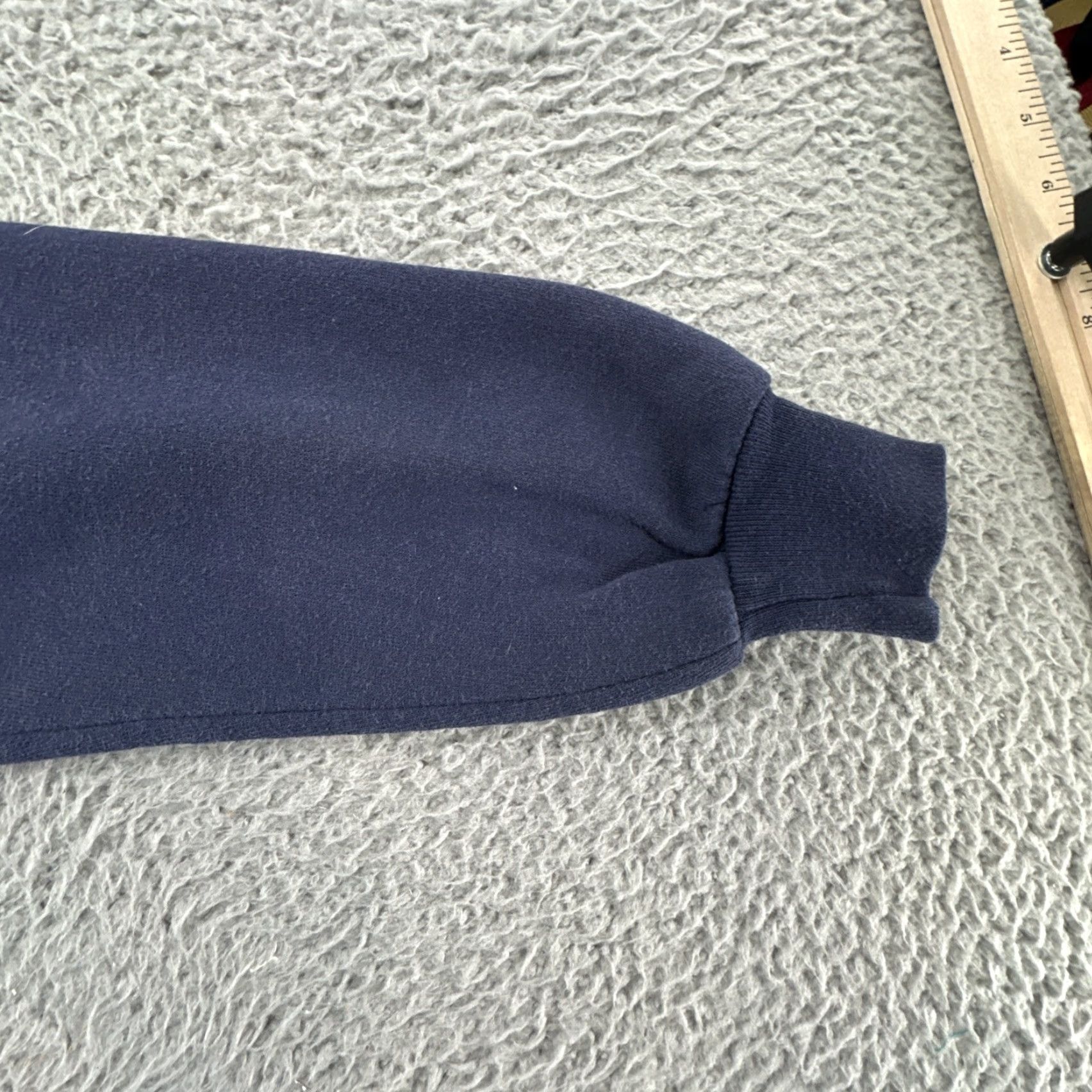 Fruit Of The Loom VINTAGE Yale Bulldogs Crewneck Sweatshirt Sz Medium Navy Blue Made In USA Size US XL / EU 56 / 4 - 7 Thumbnail