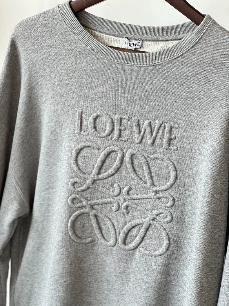 Loewe LOEWE Gray logo embossed round neck long sleeve hoodie Size S / US 4 / IT 40 - 3 Thumbnail
