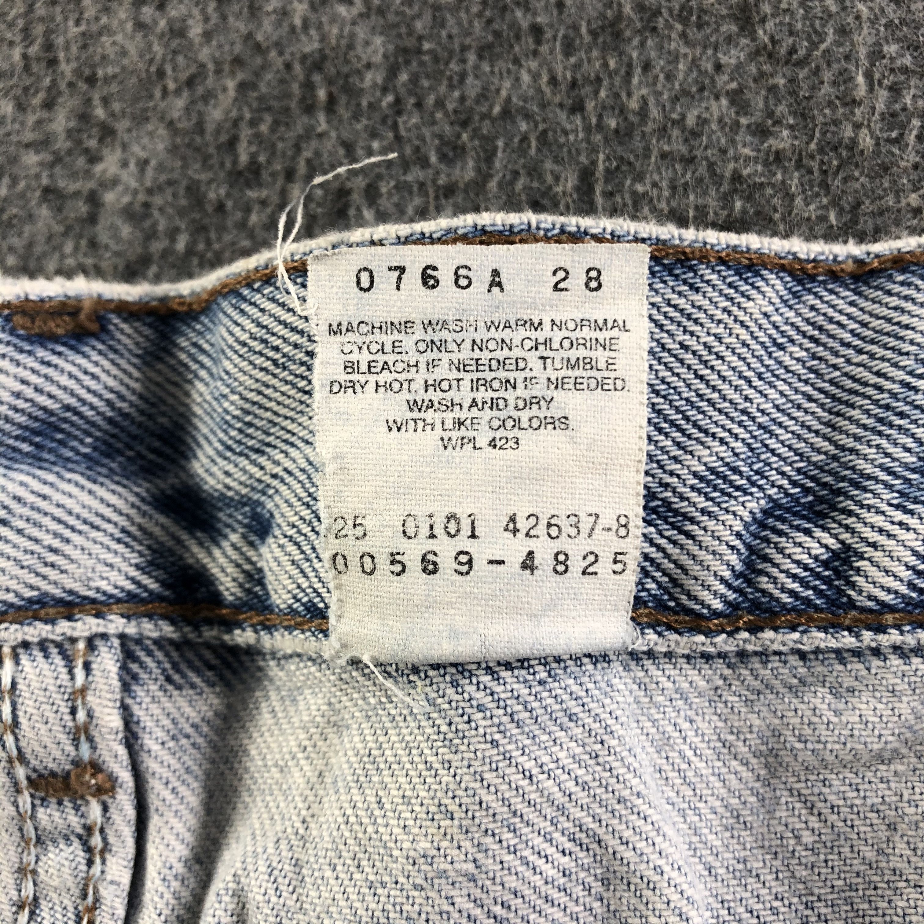 Levi's 90s Vintage Light Wash Levis 569 Jeans-J3296 Size US 39 - 11 Thumbnail
