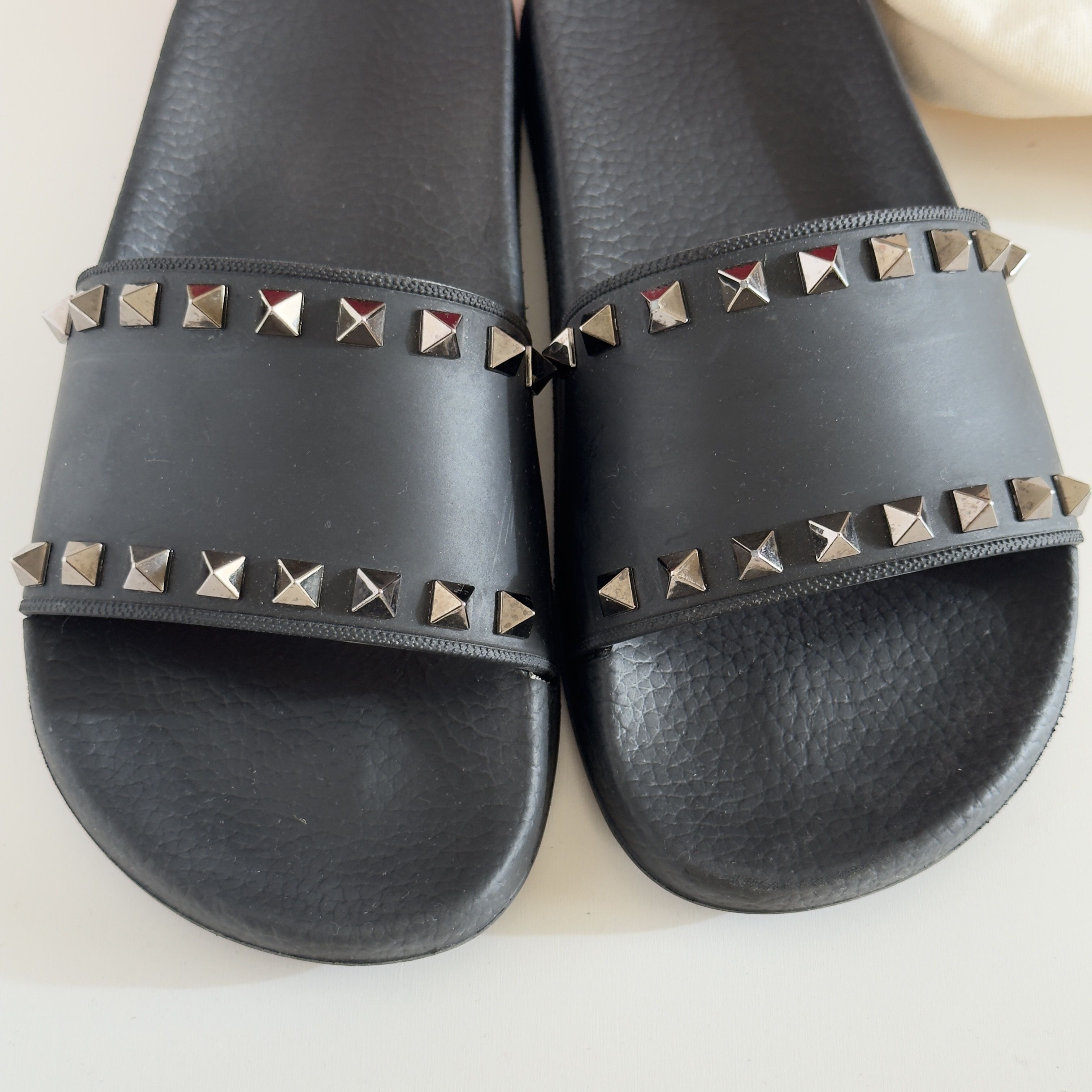 Valentino Valentino Rockstud Rubber Pool Slide Sandal Women's sz US 6 Size US 6 / IT 36 - 4 Thumbnail