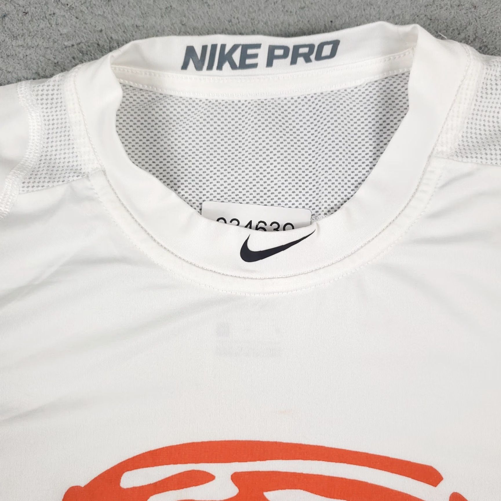 Nike Nike T Shirt Mens Medium White Pro Swoosh Active 3/4 Sleeve T-Shirt Nike Dri-Fit Regular Logo Basic Sports Modern 90s? Size US M / EU 48-50 / 2 - 3 Thumbnail
