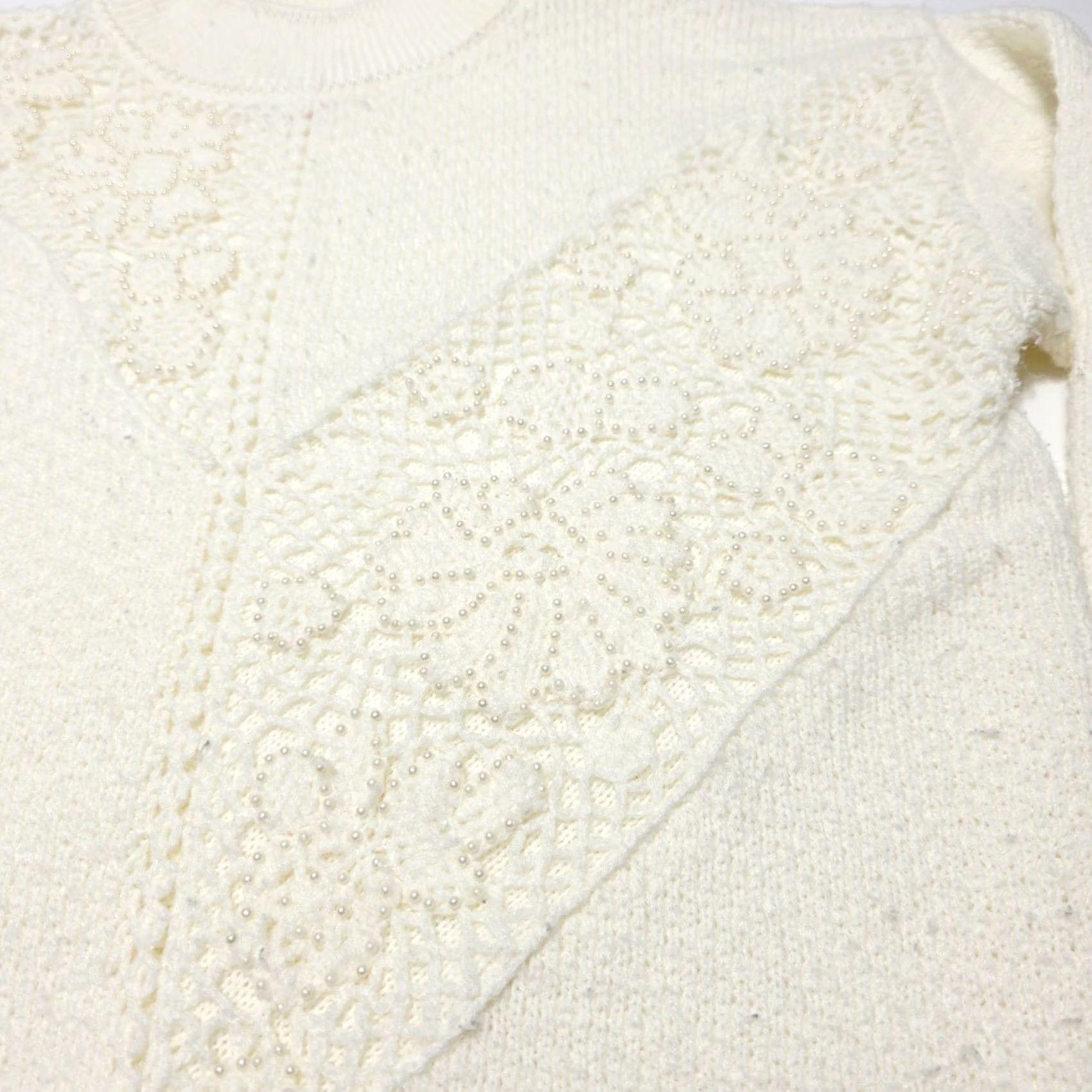 Vintage VINTAGE Jaclyn Smith Women's Sweater Size M Beaded Embroidered Knit Crew Neck Long Sleeve White 80s Retro Ugly Embellished Pullover Size M / US 6-8 / IT 42-44 - 2 Thumbnail