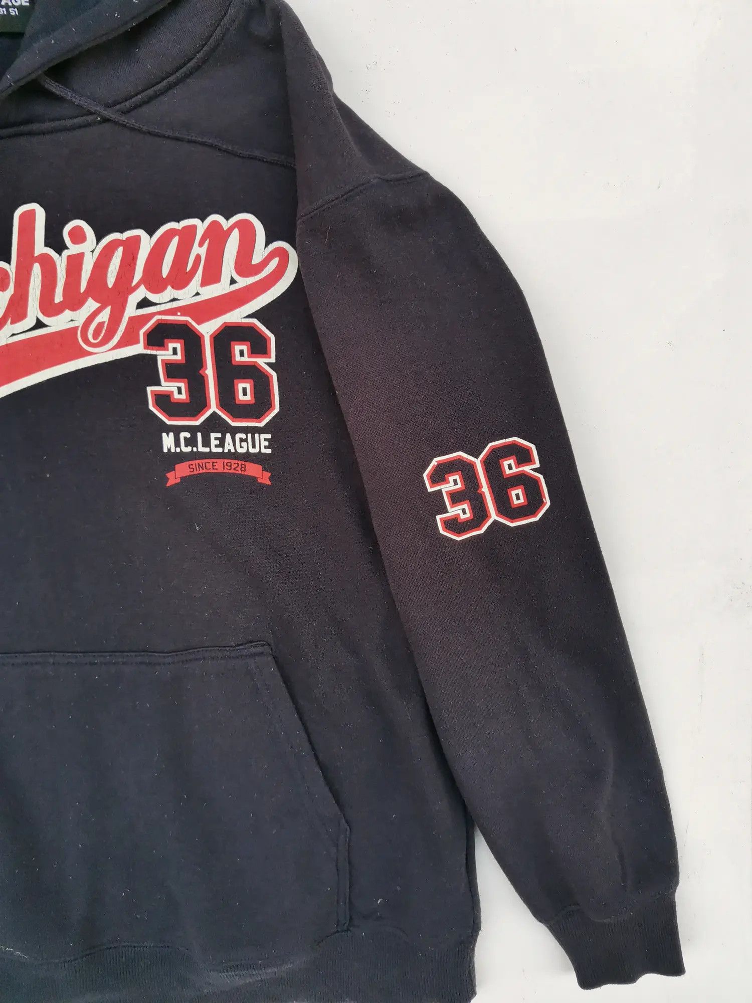 Japanese Brand Rare!!! Michigan 36 M.C League Since 1928 Hoodie Sweatshirt Size US L / EU 52-54 / 3 - 5 Thumbnail