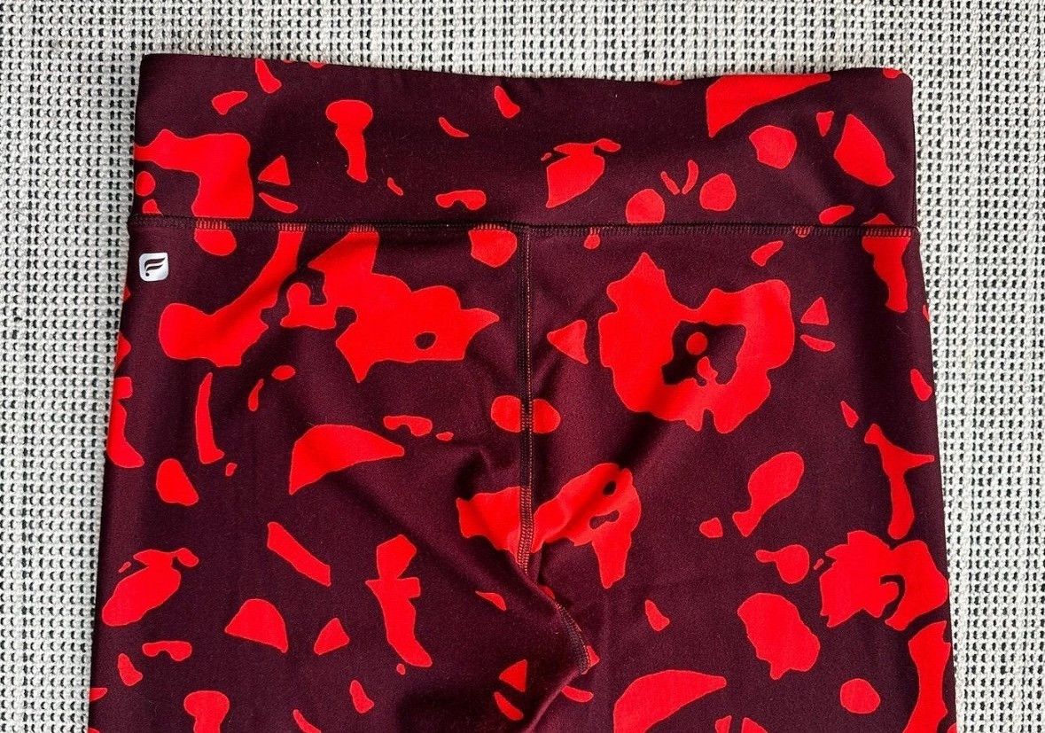 Fabletics FABLETICS mid-rise PowerHold Print Graphic Red Leggings SZ-L Size 34" / US 12 / IT 48 - 3 Thumbnail