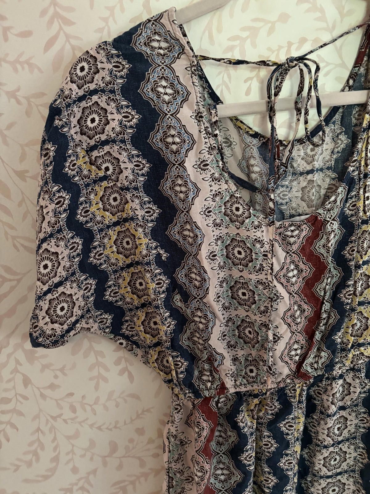 Designer BCBG Generation Trendy Patterned Romper S Size 28" / US 6 / IT 42 - 6 Thumbnail