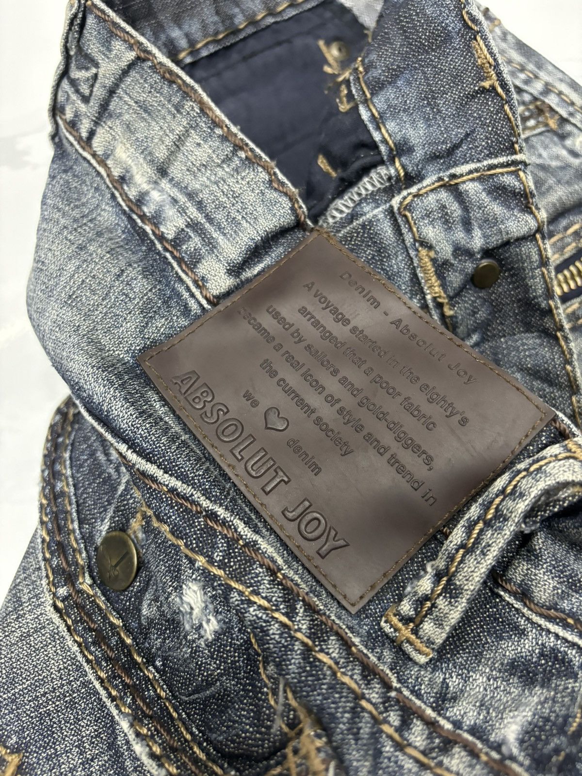 Beauty Beast ABSOLUTE JOY MULTI POCKET BAGGY CROP DISTRESSED DENIM JEANS Size US 33 - 8 Thumbnail
