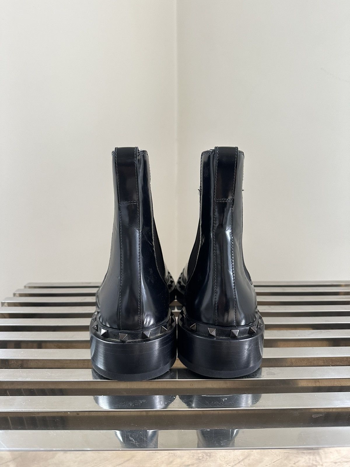 Valentino Valentino RockStud Chelsea Boots Size US 11 / EU 44 - 4 Thumbnail