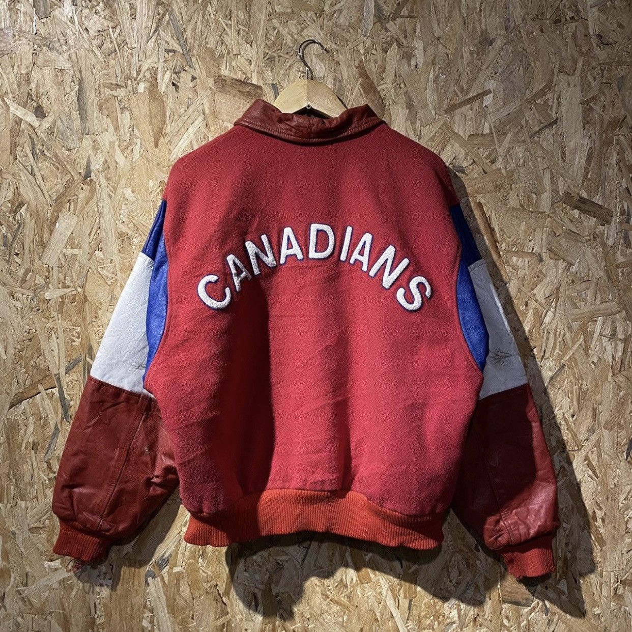 VINTAGE RARE‼️St. James AA Hockey Club By New West Varsity