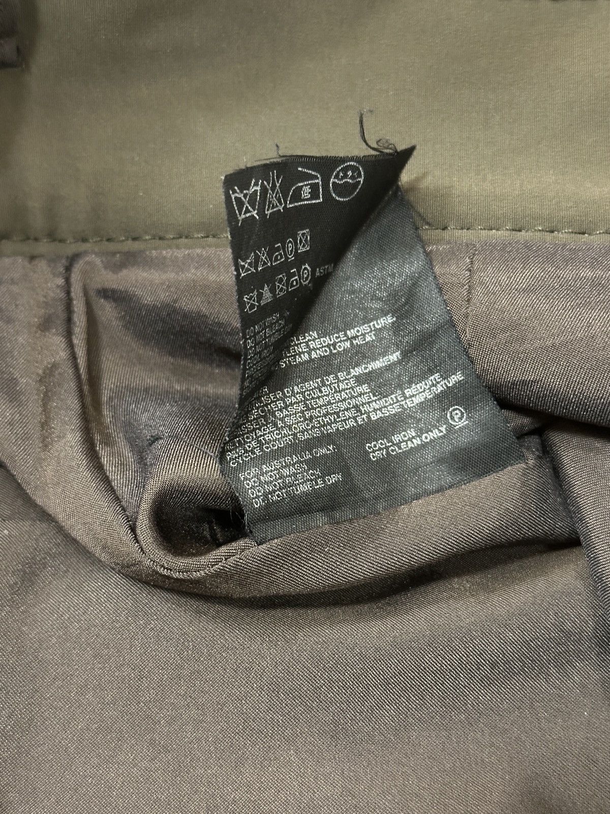 Prada Vintage 90s Prada Skirt Midi Zip Olive Made in Italy Fade Size 34" / US 12 / IT 48 - 11 Thumbnail