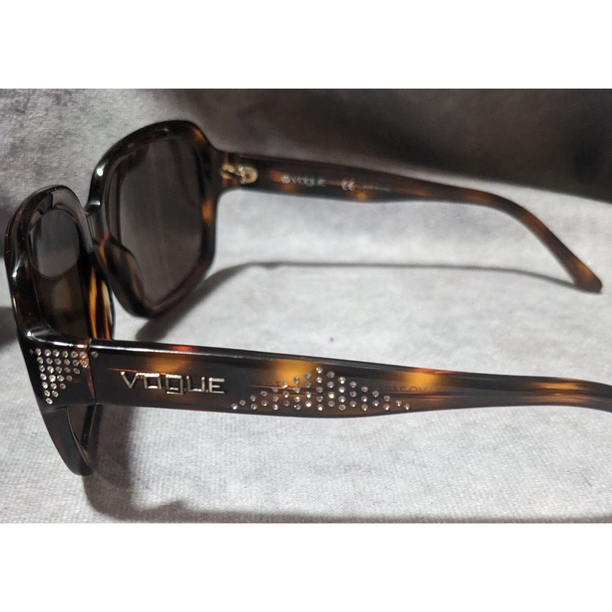 Vogue Vogue Rhinestone Glam Tortoise Sunglasses Size ONE SIZE - 9 Thumbnail