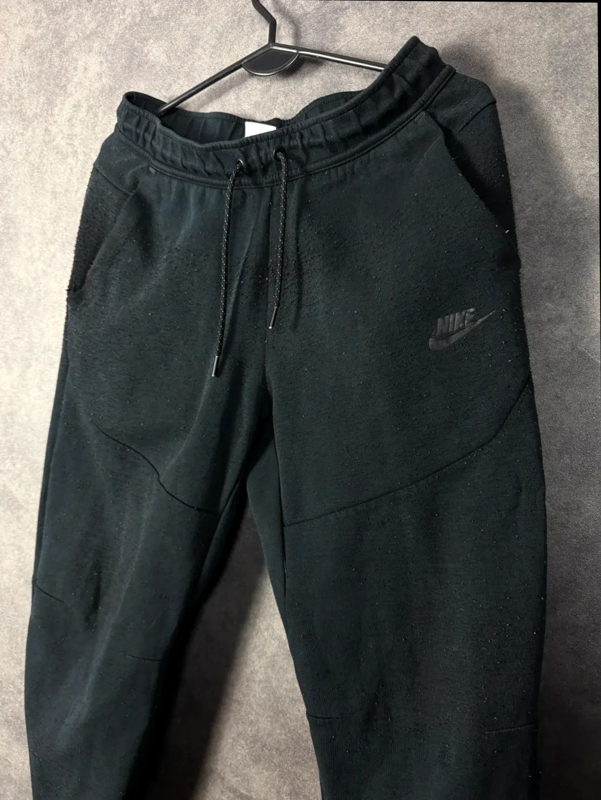 Nike Nike Tech Fleece sweatpants black print spellout joggers Size US 30 / EU 46 - 2 Thumbnail