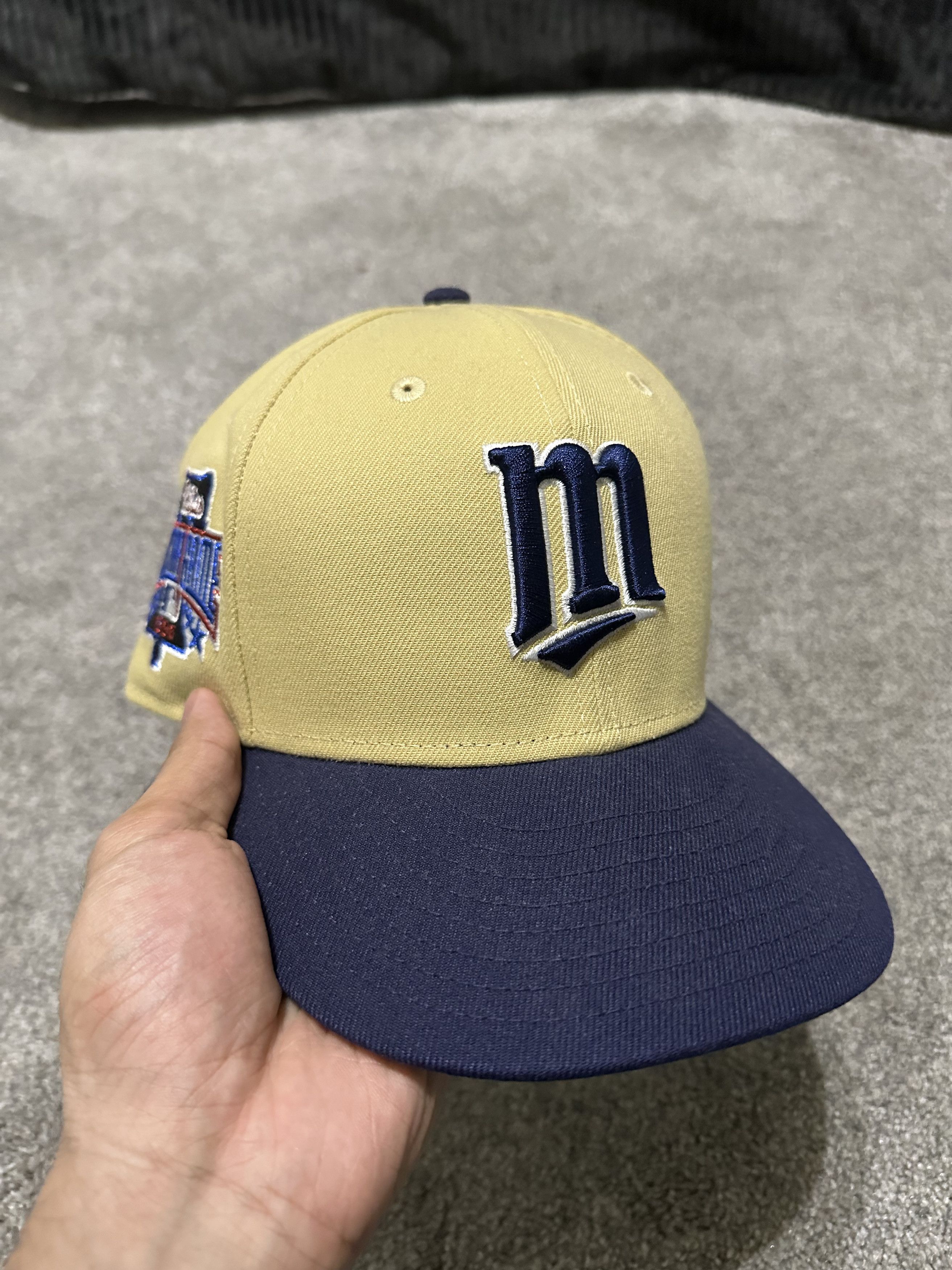 New Era Minnesota Twins “M” Logo Tan/Navy Fitted – Size 7 1/4 Size ONE SIZE - 1 Thumbnail