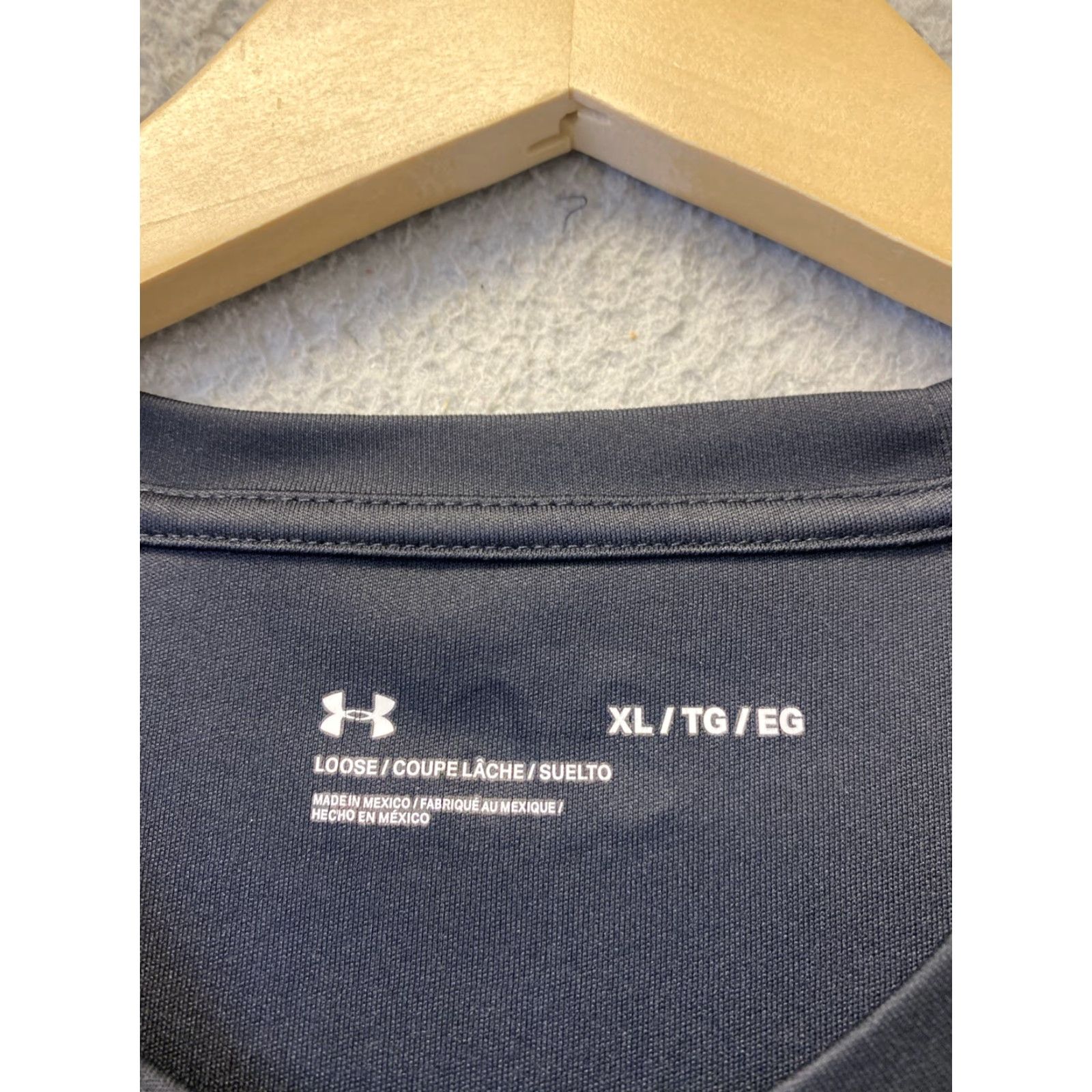 Under Armour VINTAGE Under Armour Shirt Mens XL Activewear Black + Matching Shorts XXL Athleisure Size US XL / EU 56 / 4 - 3 Thumbnail
