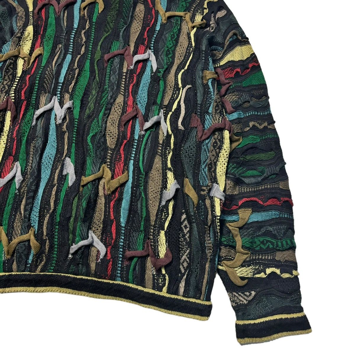 Coogi Vintage Coogi 3d Knit Sweater Size US L / EU 52-54 / 3 - 5 Thumbnail