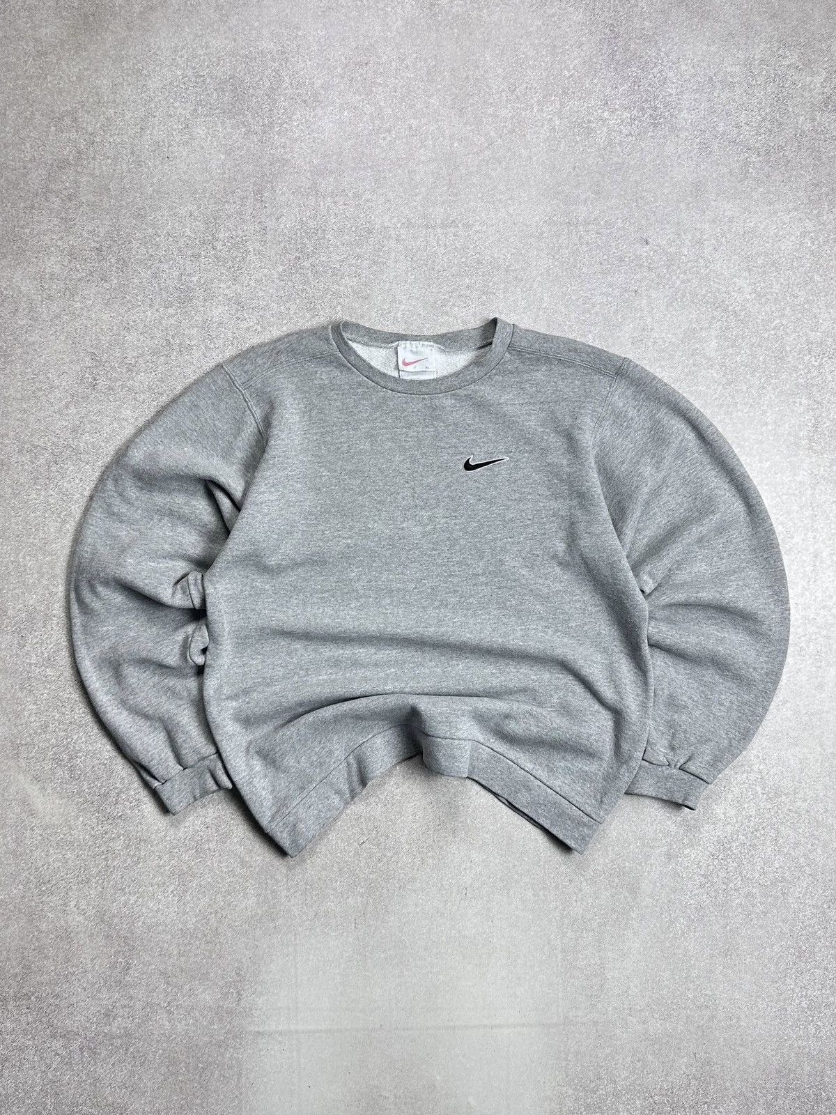 Nike Vintage 90s Nike Swoosh Boxy Archival Sweatshirt XL Size US XL / EU 56 / 4 - 1 Thumbnail