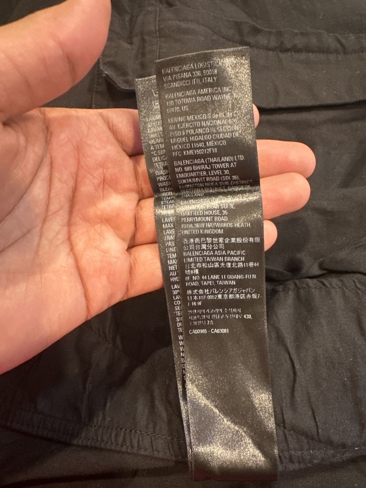 Balenciaga Balenciaga Lost Tape Pulled Cargo Pants Size US 34 / EU 50 - 7 Thumbnail