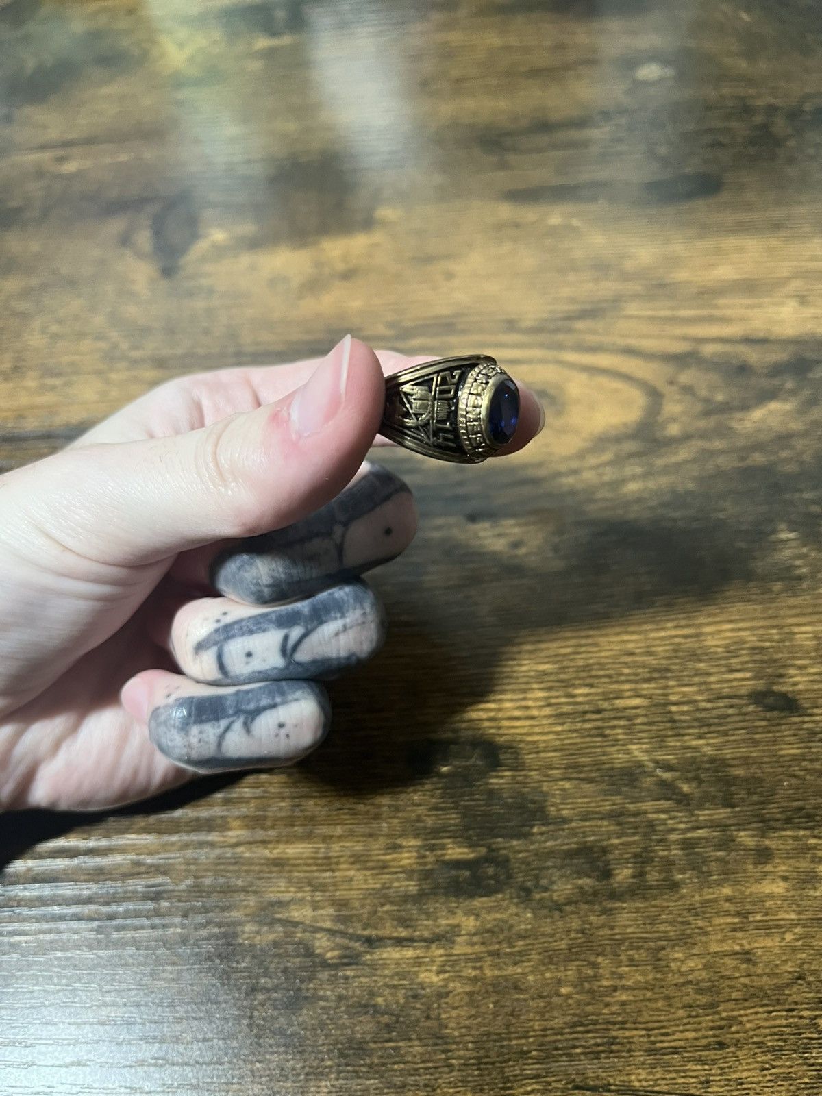 Other Gold school ring blue stone Size ONE SIZE - 2 Thumbnail