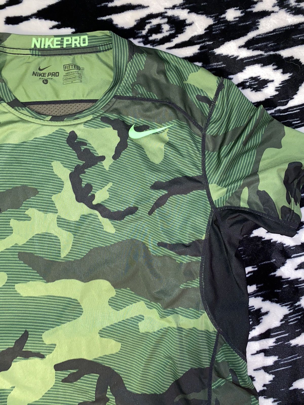 Nike pro camo shirt best sale