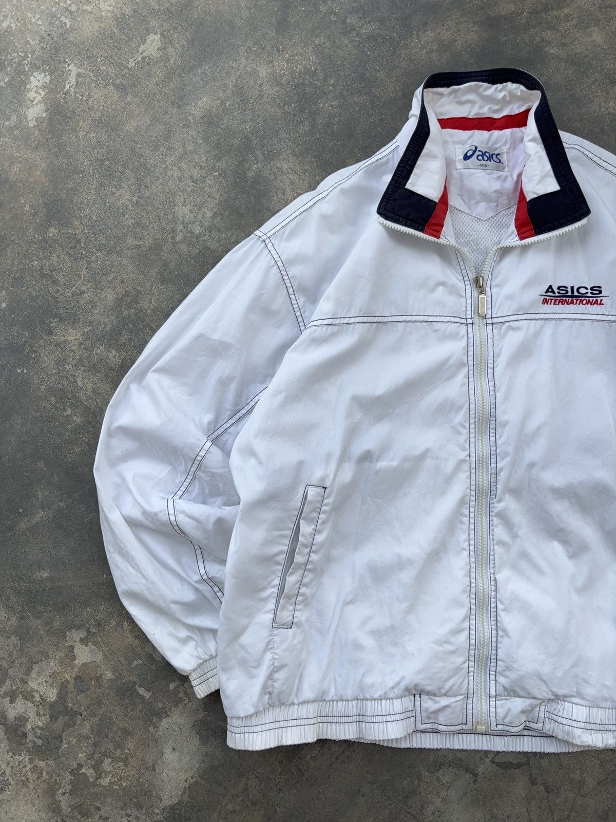 Asics Asics International Vintage White Windbreaker Jacket Size US XL / EU 56 / 4 - 6 Thumbnail