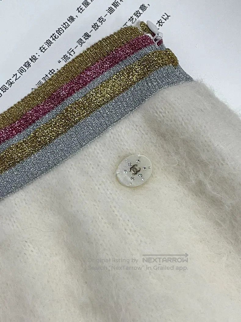 Chanel Chanel White Metallic Trim Fuzzy Mini Skirt. Size US 36 / EU 52 - 2 Thumbnail