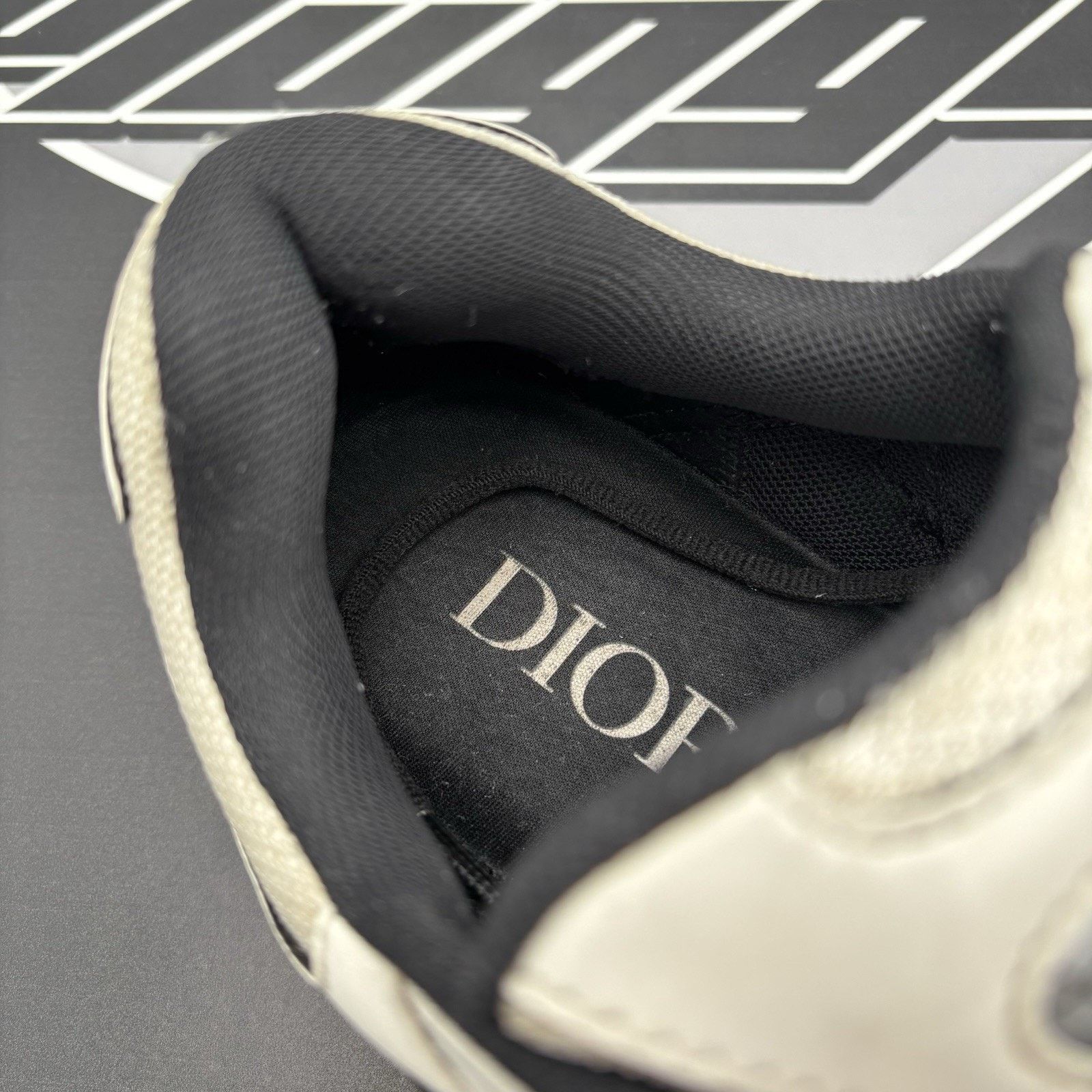 Dior Dior B30 ' White, Black ' | GOOD CONDITION! Size US 11 / EU 44 - 16 Thumbnail