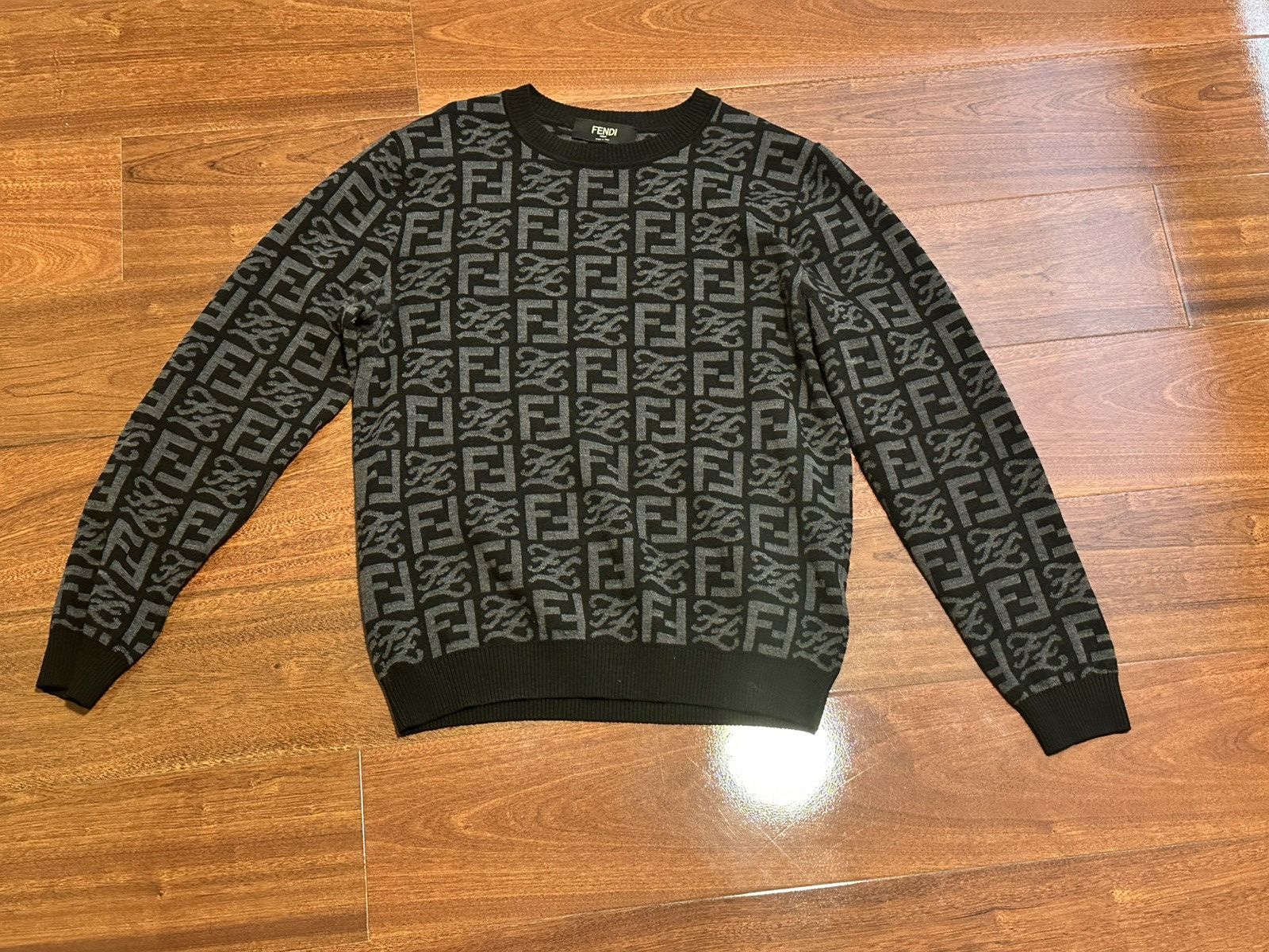 Fendi Fendi Multicolor wool sweater Size US S / EU 44-46 / 1 - 1 Thumbnail